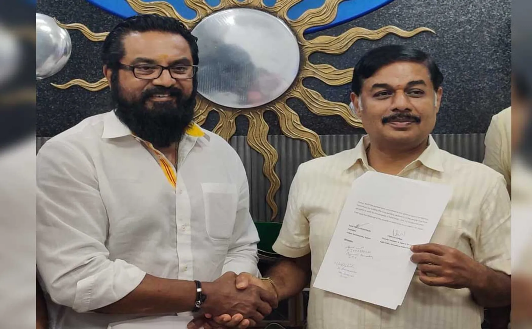 samathuva makkal katchi and indhiya jananayaga katchi join together 