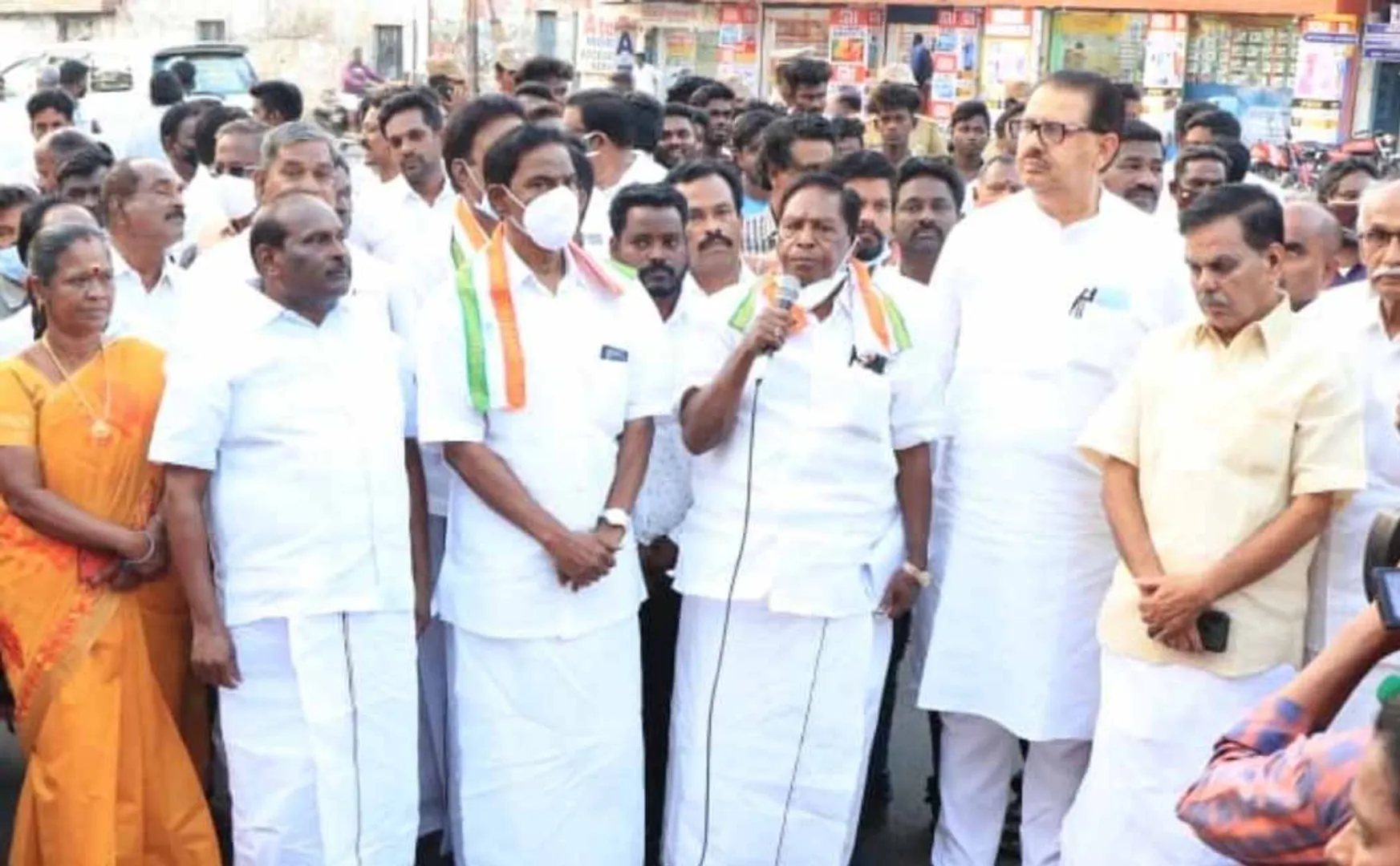 congress leader, former chief minister narayanasamy challenge with union home minister 