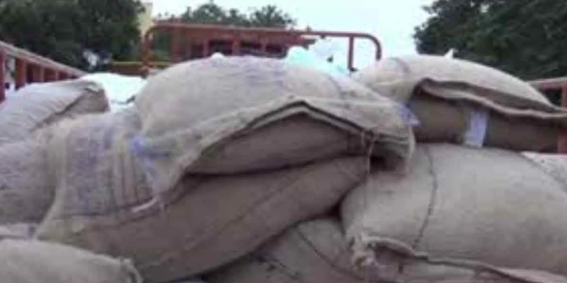 Confiscated 3 tonnes of stored ration rice!