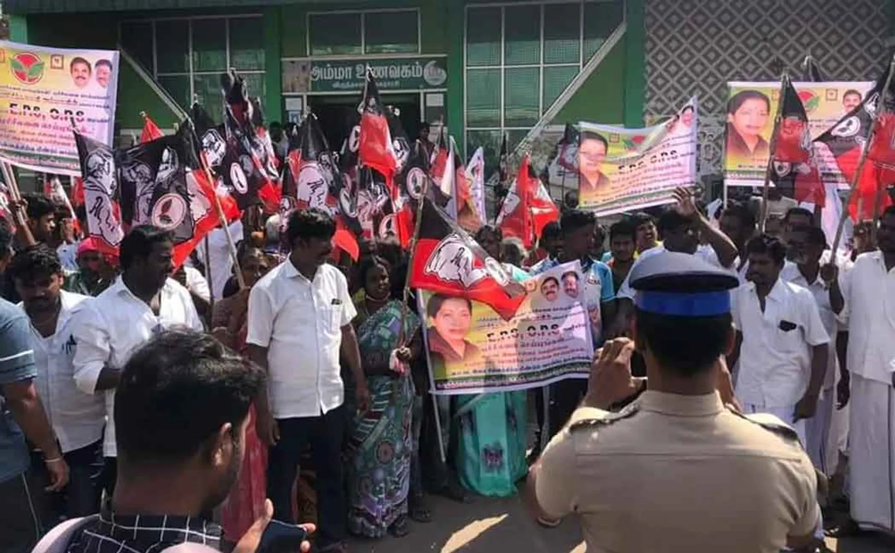 ADMK leader protests against allotment to PMK 