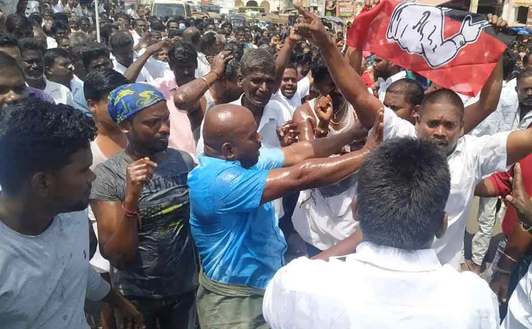 Sivagangai MLA Seat minister Baskaran supporters 