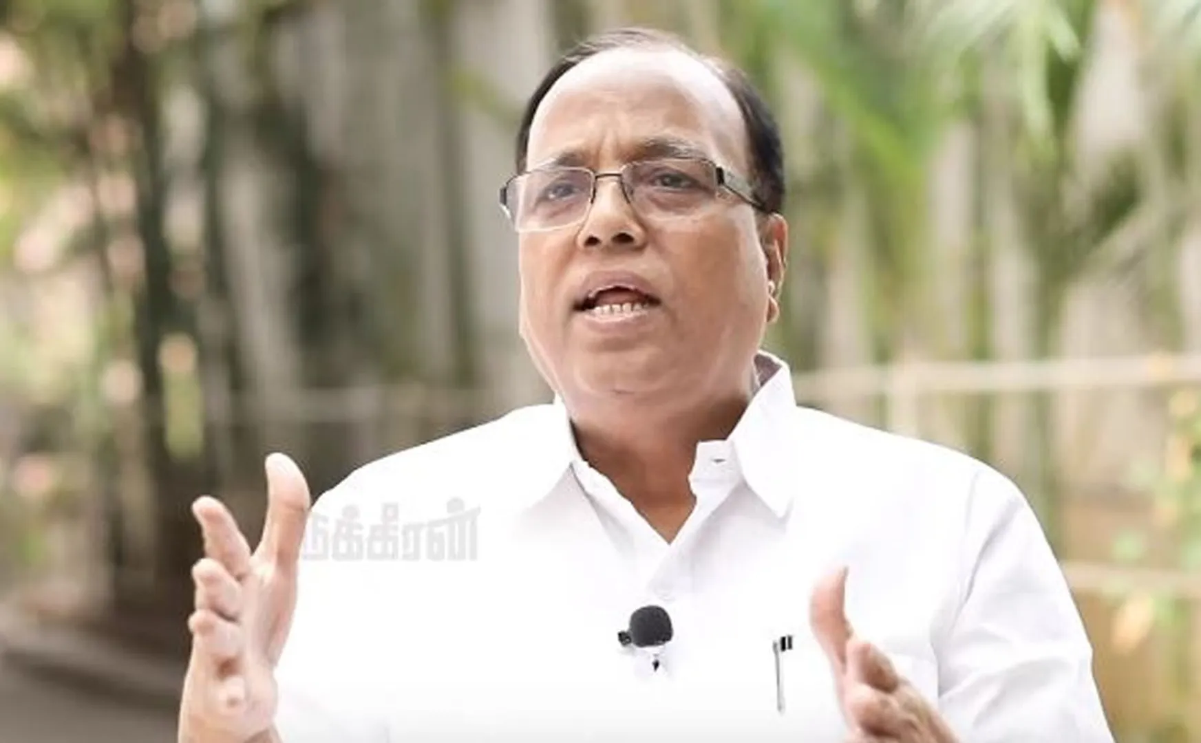 CONGRESS LEADERS JOTHIMANI MP VS GOPANNA TWEETS 
