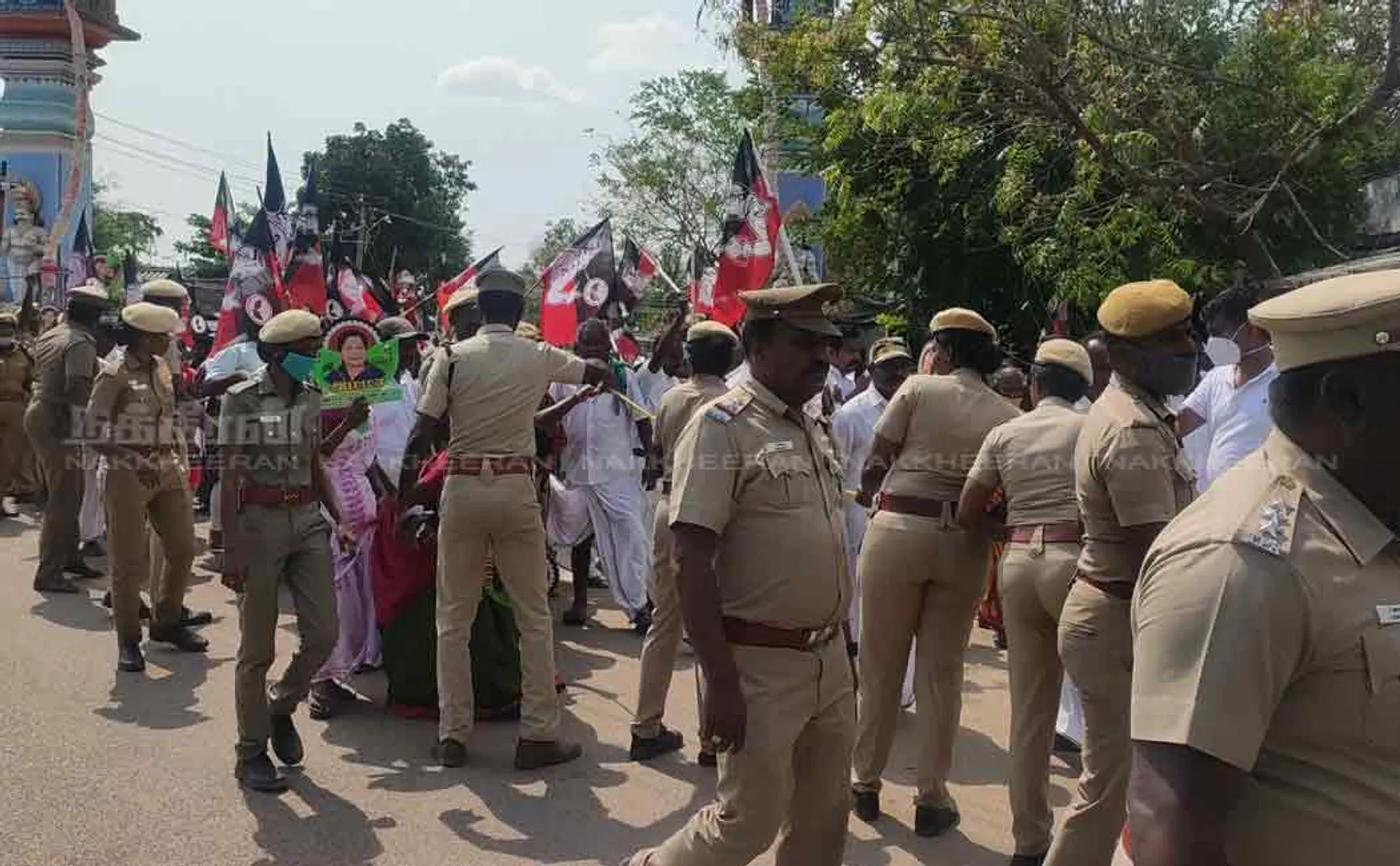 ADMK members  waiting to file a petition to Edappadi to change the aalangudi constituency admk candidate 