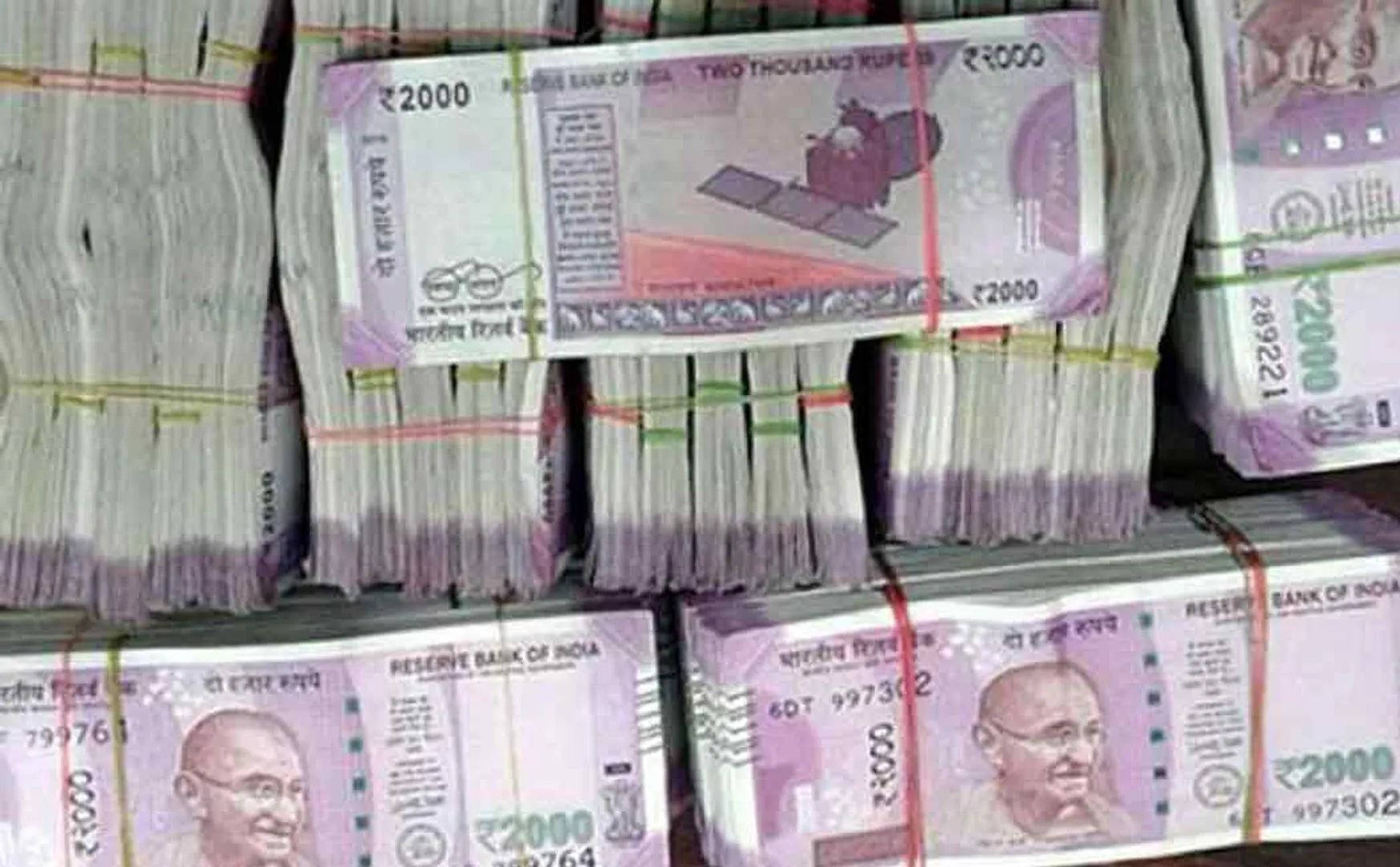 Did the female MLA buy Rs 2 crore for the Edappadi  trust vote 
