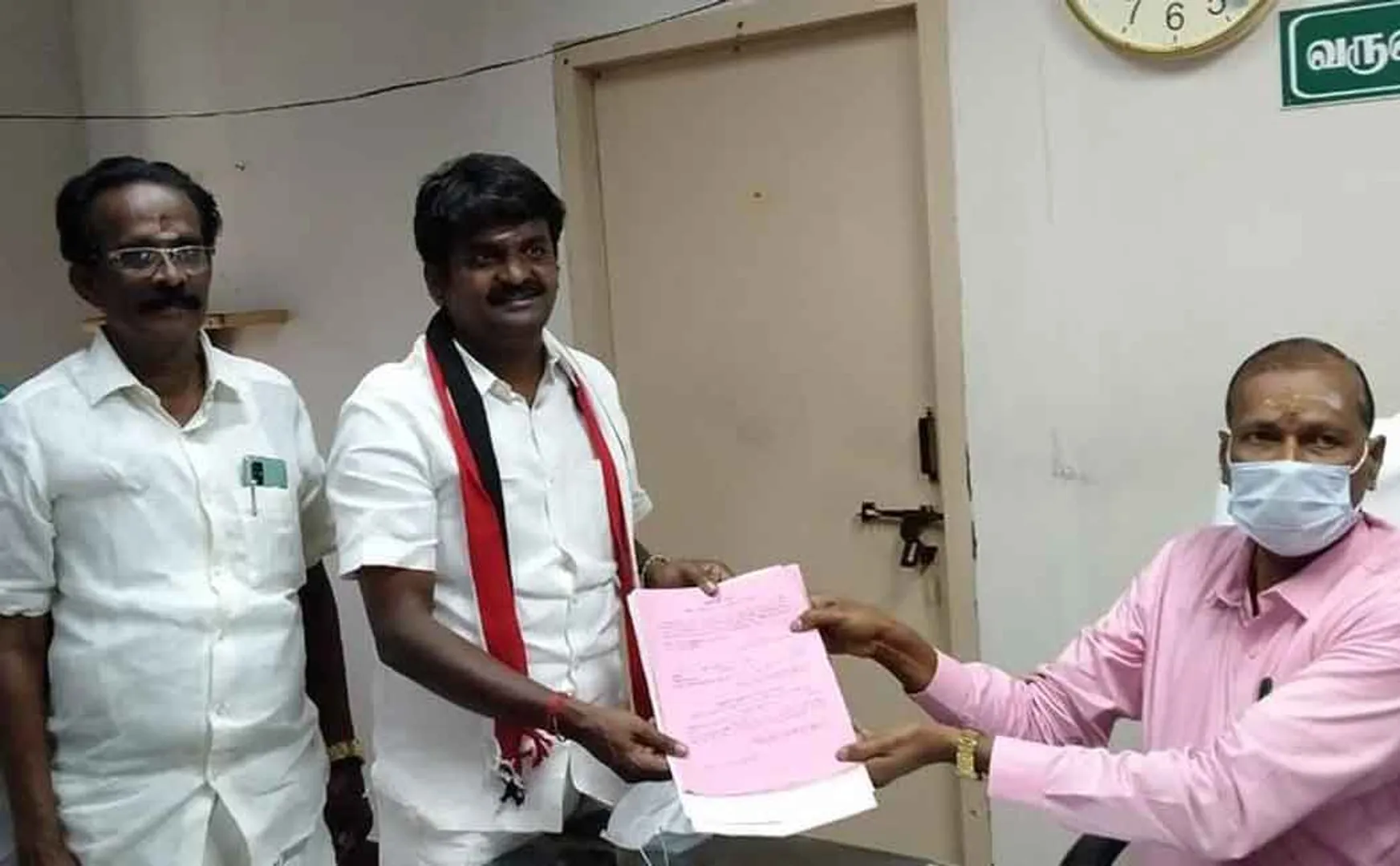 Minister Vijayabaskar files nomination