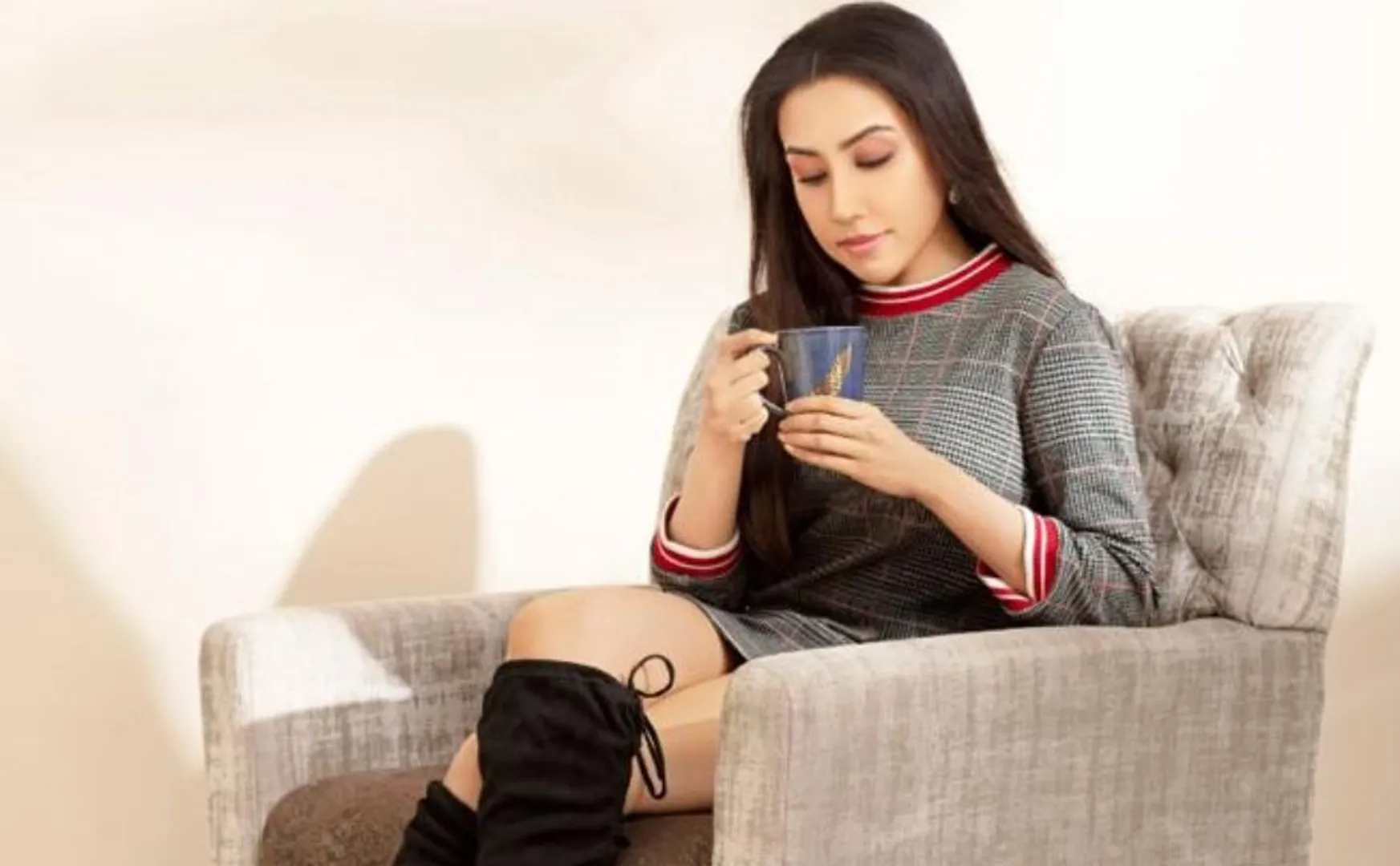Stop telling us what to wear says divya sathyaraj nutritionist 