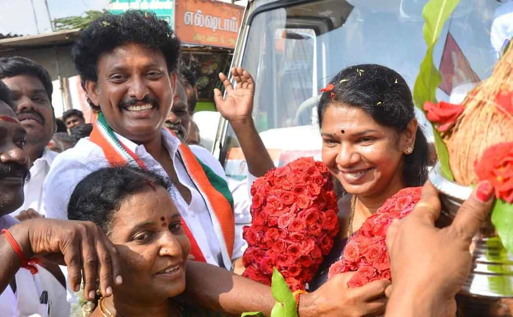 Kanimozhi criticizes Edappadi Palanichamy ..!