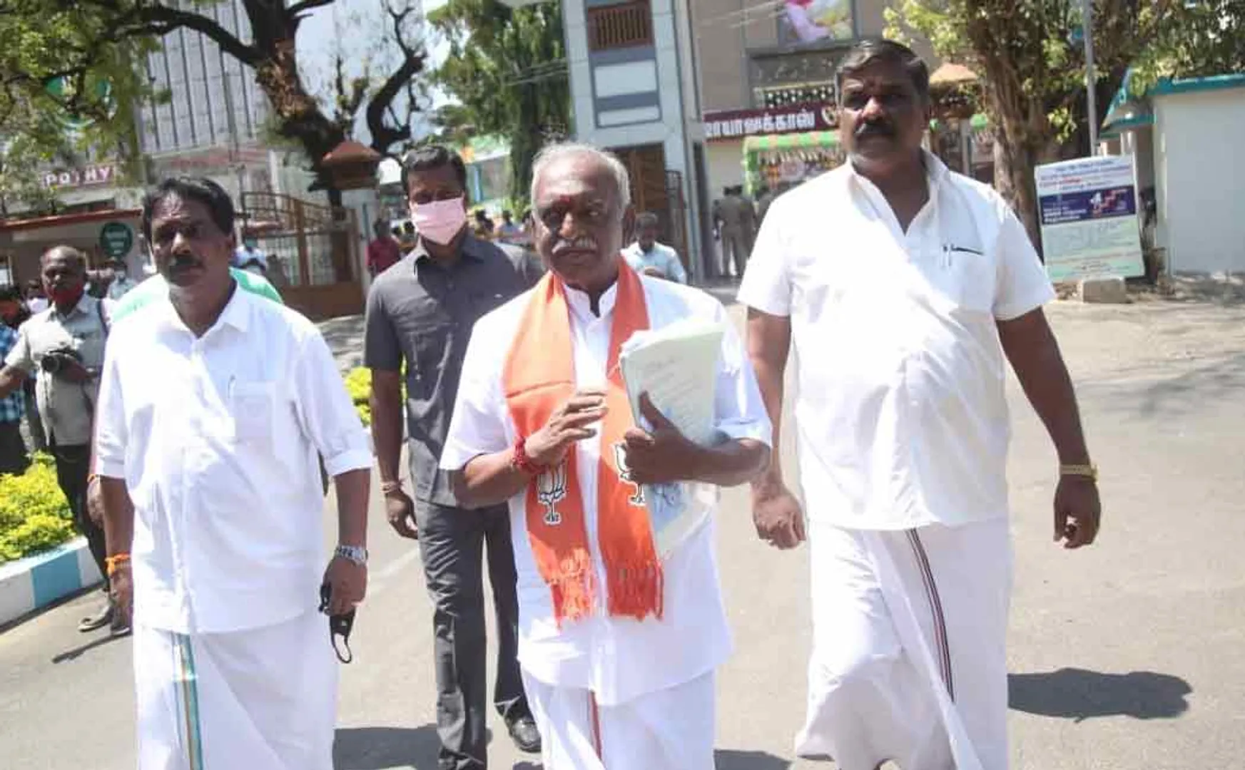 "There is a candidate against the people ..." - Pon. Radhakrishnan