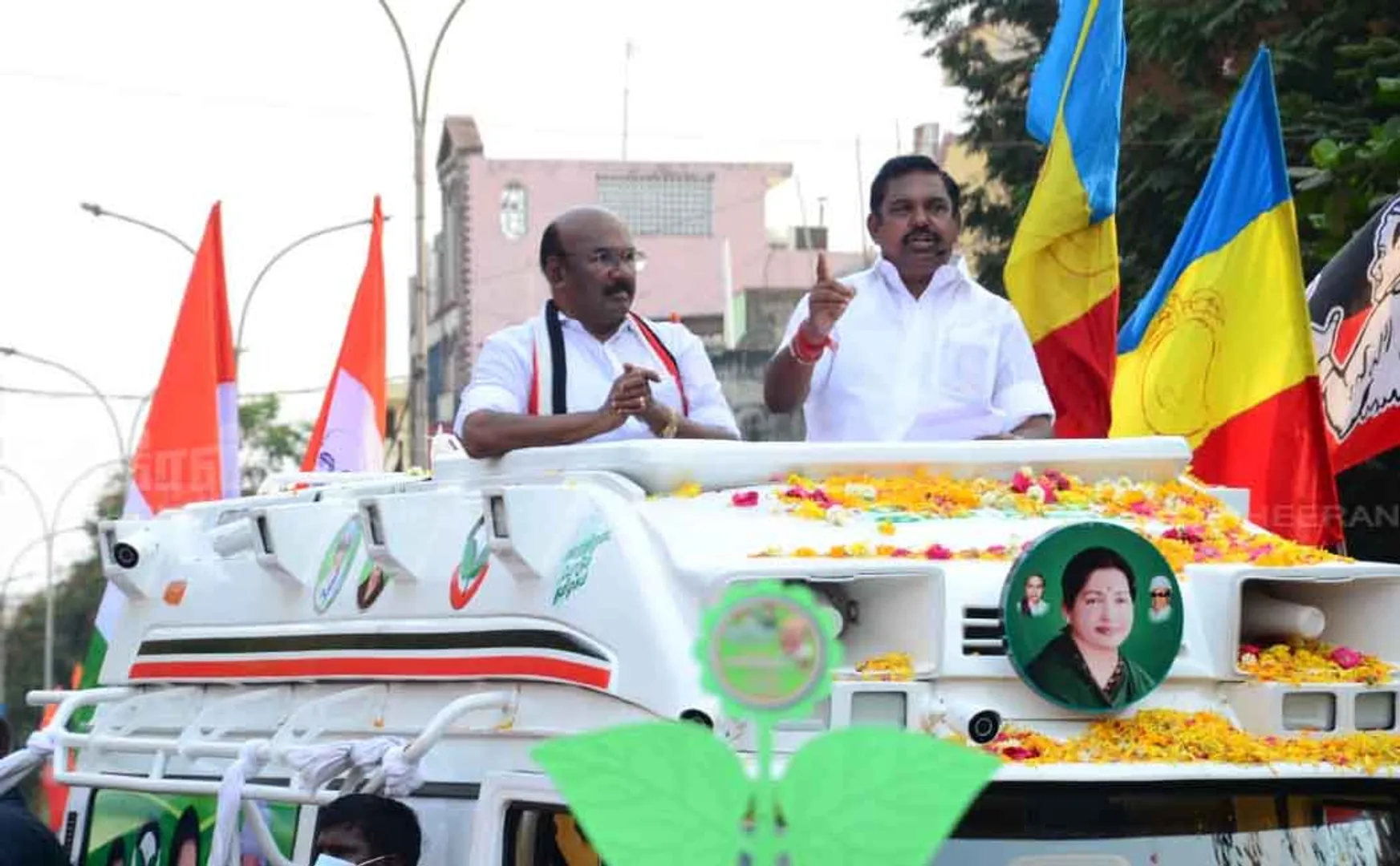 minister jeyakumar involved in campaign at royapuram