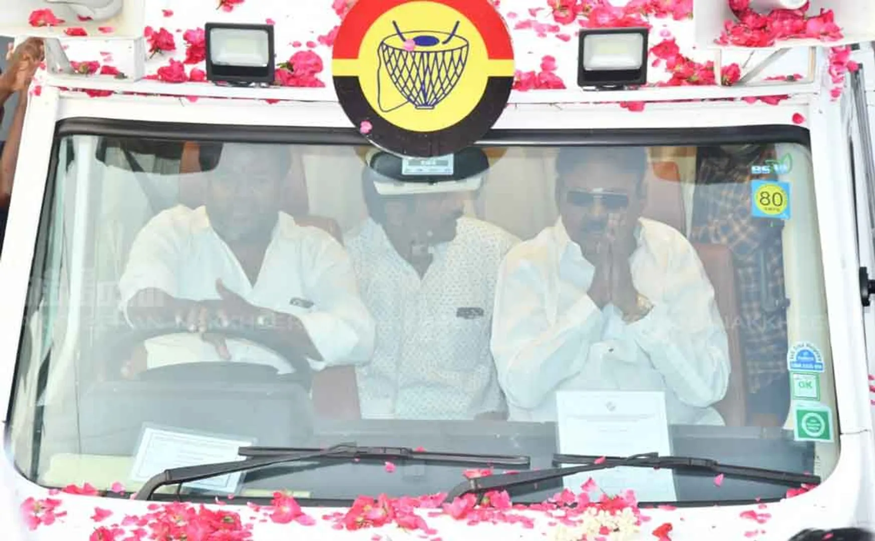 dmdk leader vijaykanth invloved in campaign