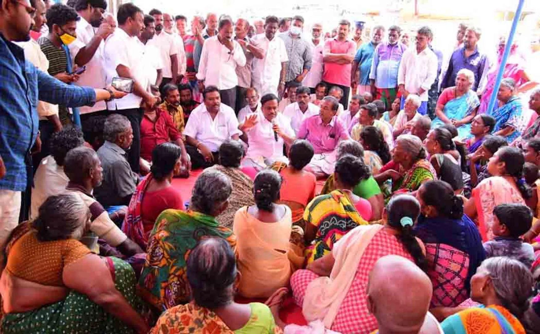 kanniyakumari district fishermans villages admk leader meet with peoples 