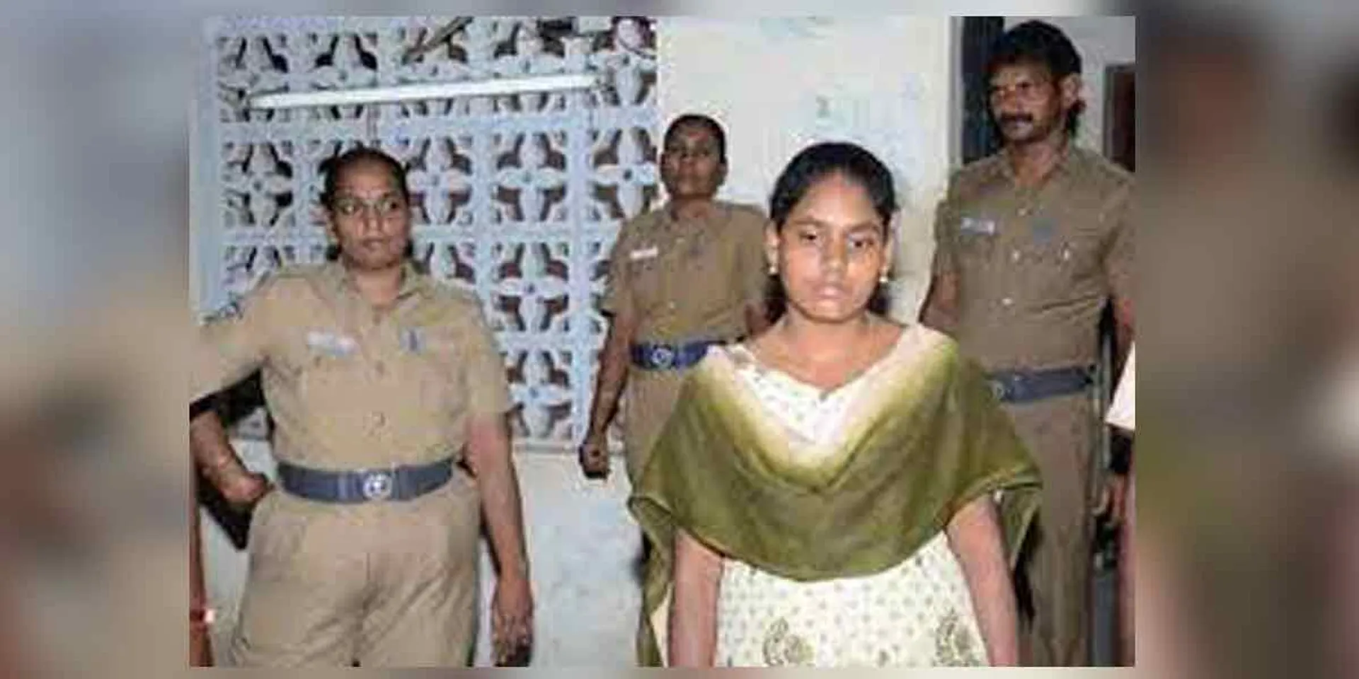 Modi's visit to Madurai ... Home arrest for social activist Nandini!
