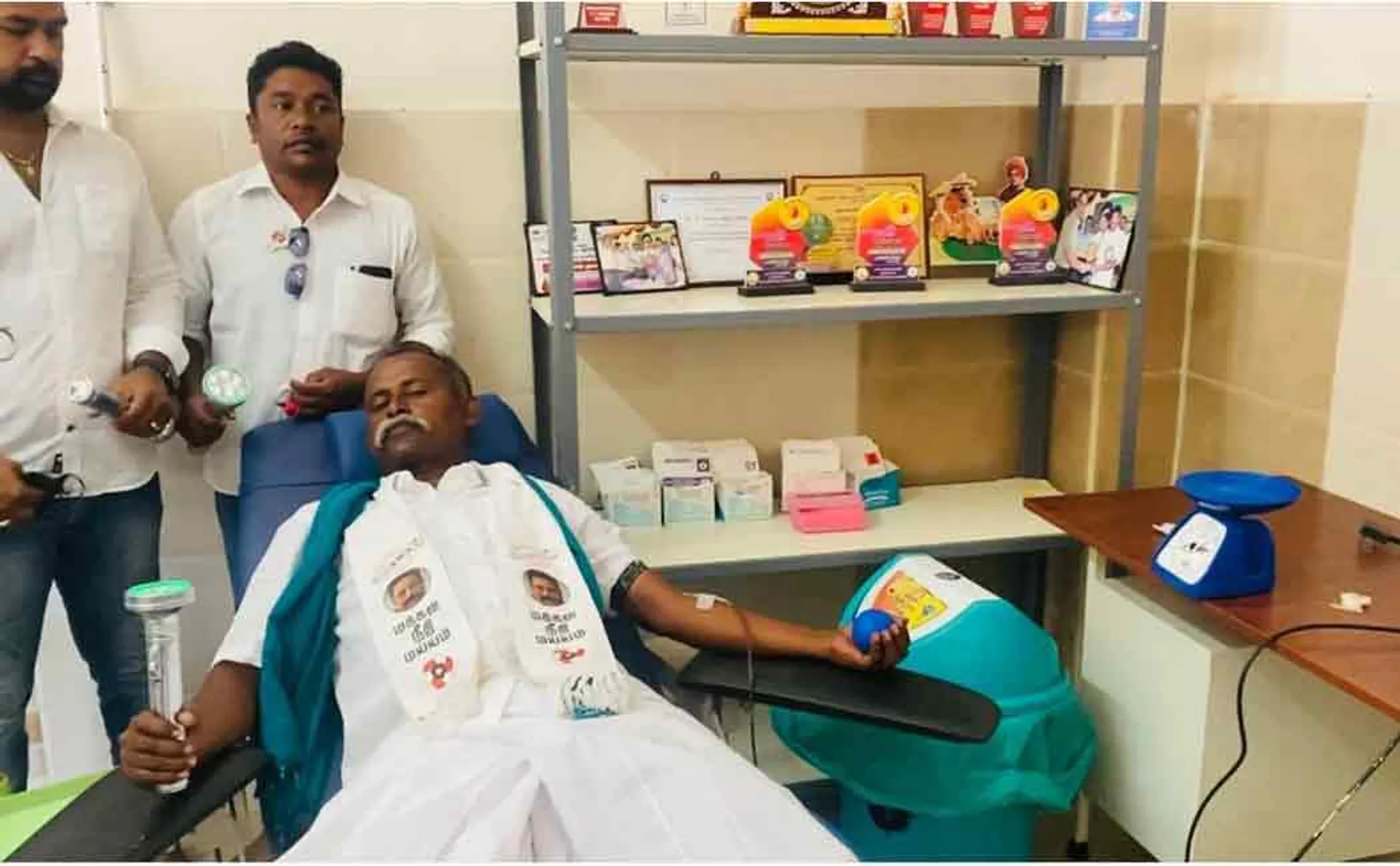 pudhukottai mnm candidate blood donate  