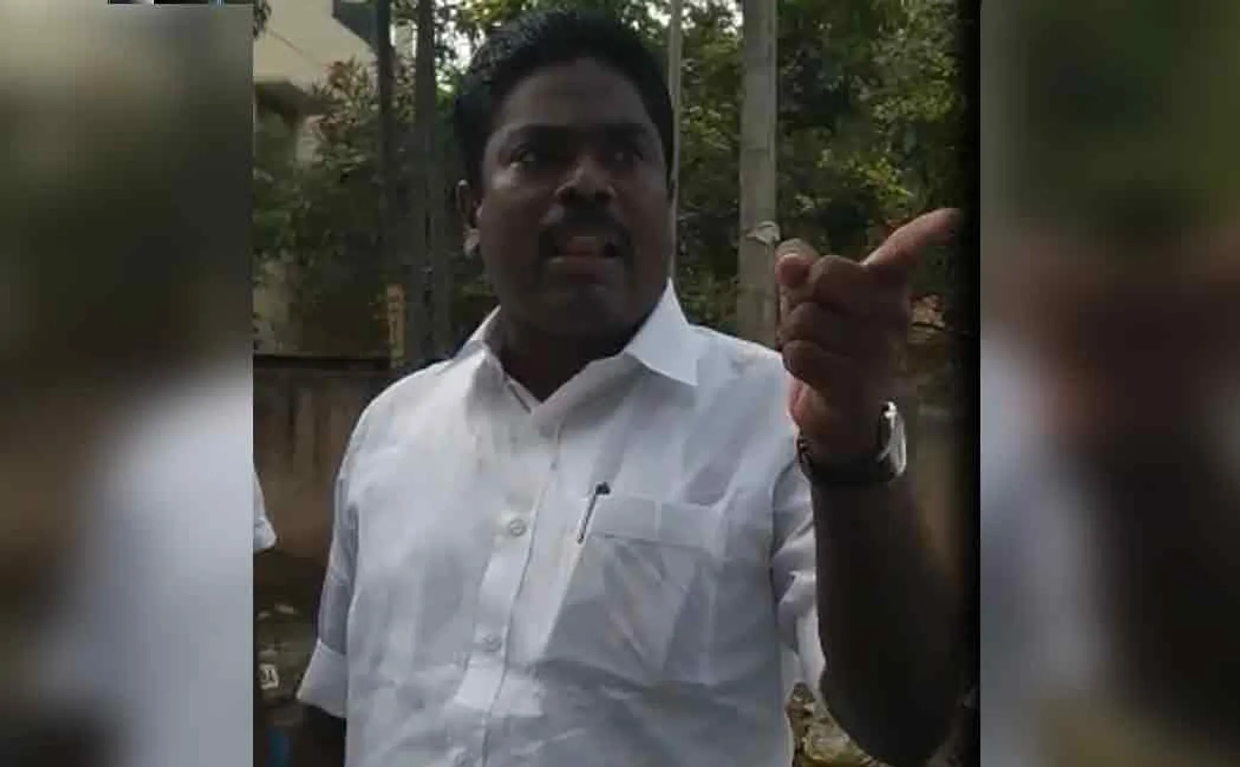 Minister Benjamin made struggle in election booth 