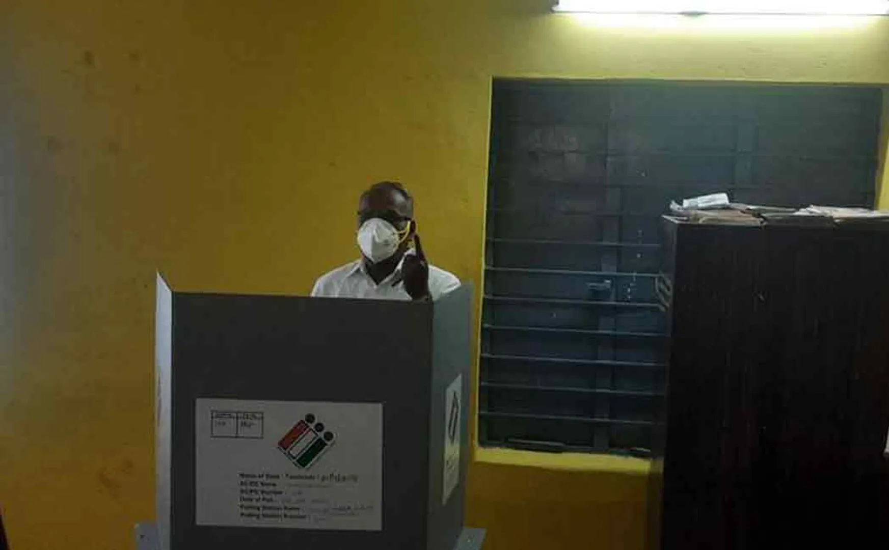 CPM K Balakrishnan cast his vote 