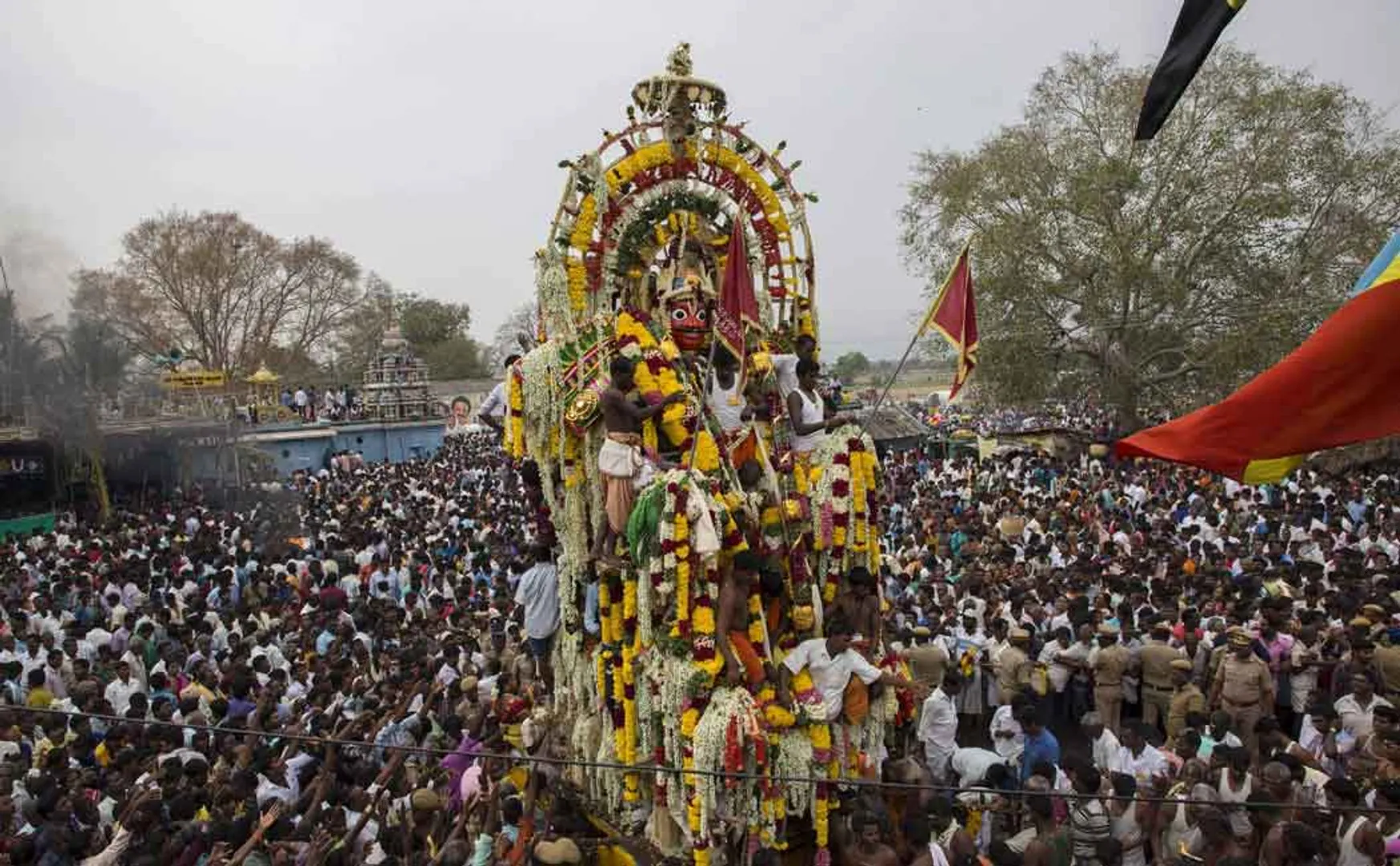 Will the famous Kuttandavar temple festival take place? .. Devotees in confusion 