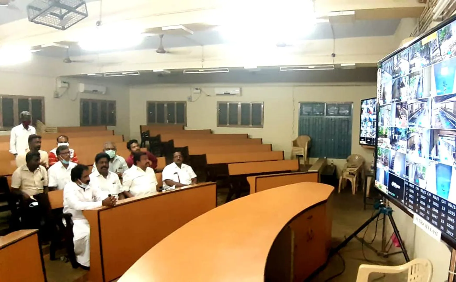 KN NEHRU VISIT STRONG ROOM CCTV FOOTAGE IN TRICHY