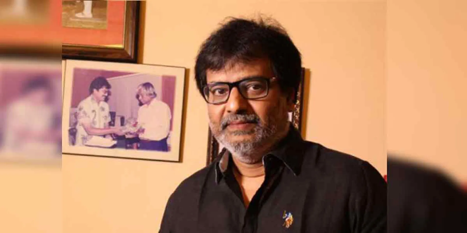 Actor Vivek in Ecmo treatment!
