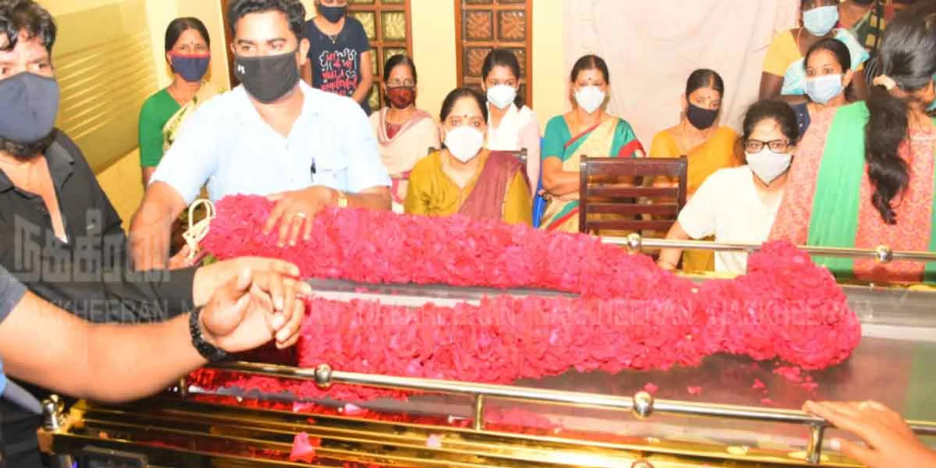 '' Actor Vivek's funeral with police honors '' - Request to the Tamil Nadu State Election Commission!
