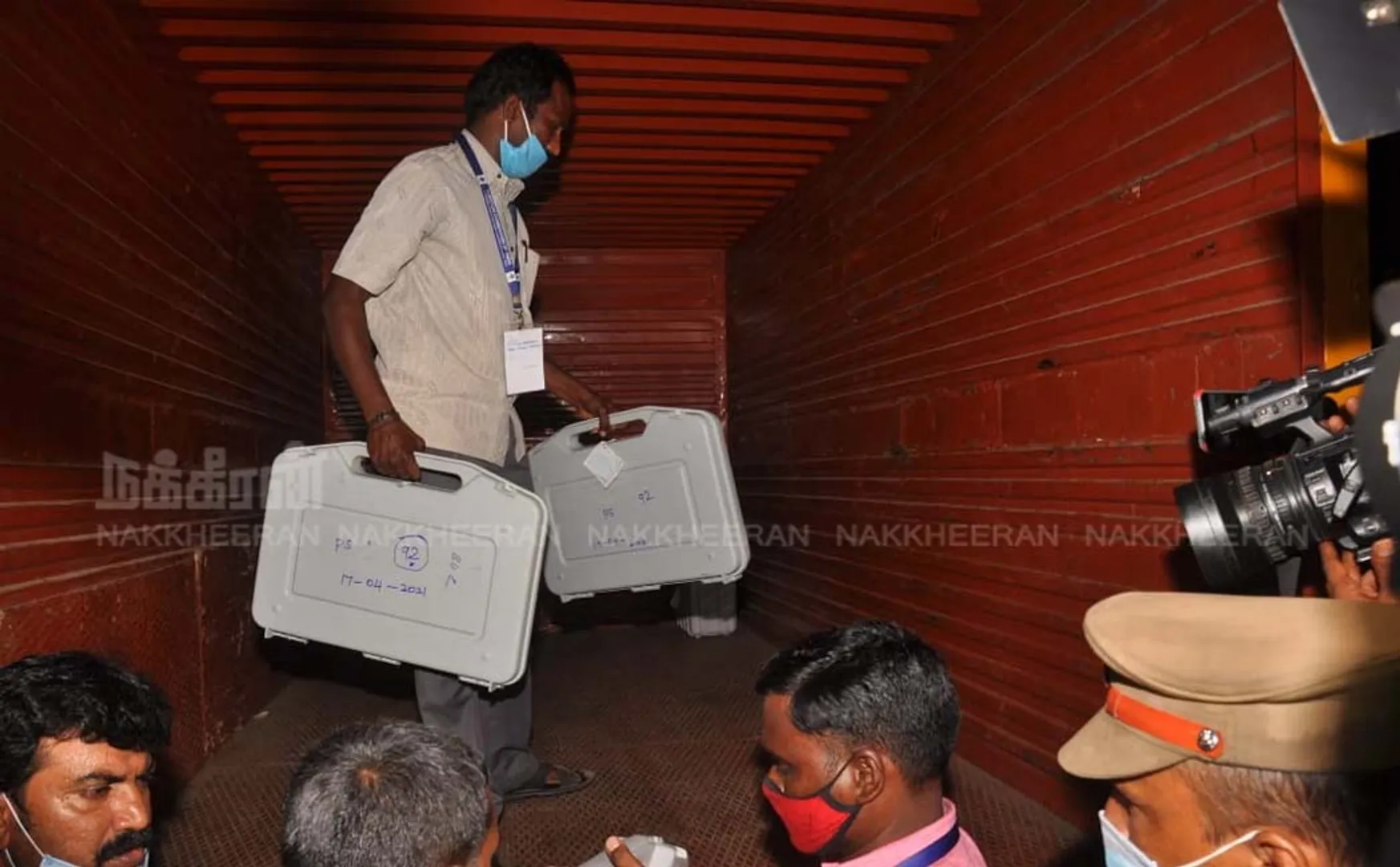 velacherry 92 no polling booth repolling for today 