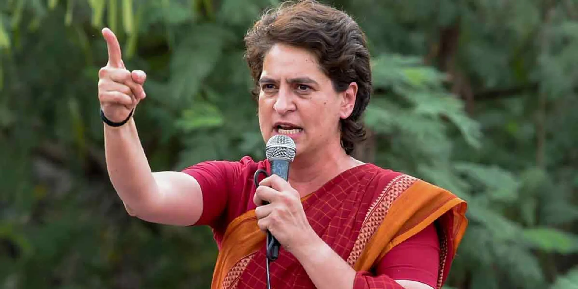 "We used to be exporters, we became importers" - Priyanka Gandhi