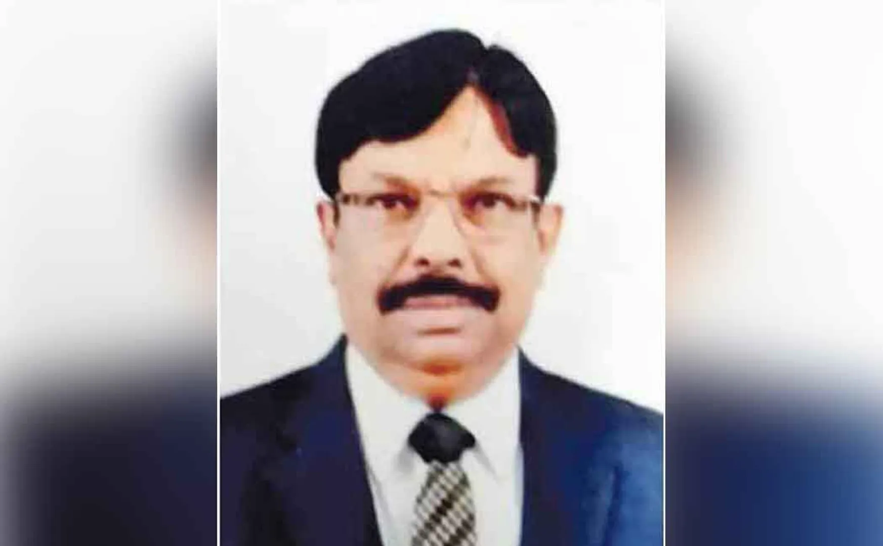 Member of the Human Rights Commission who voluntarily sued 