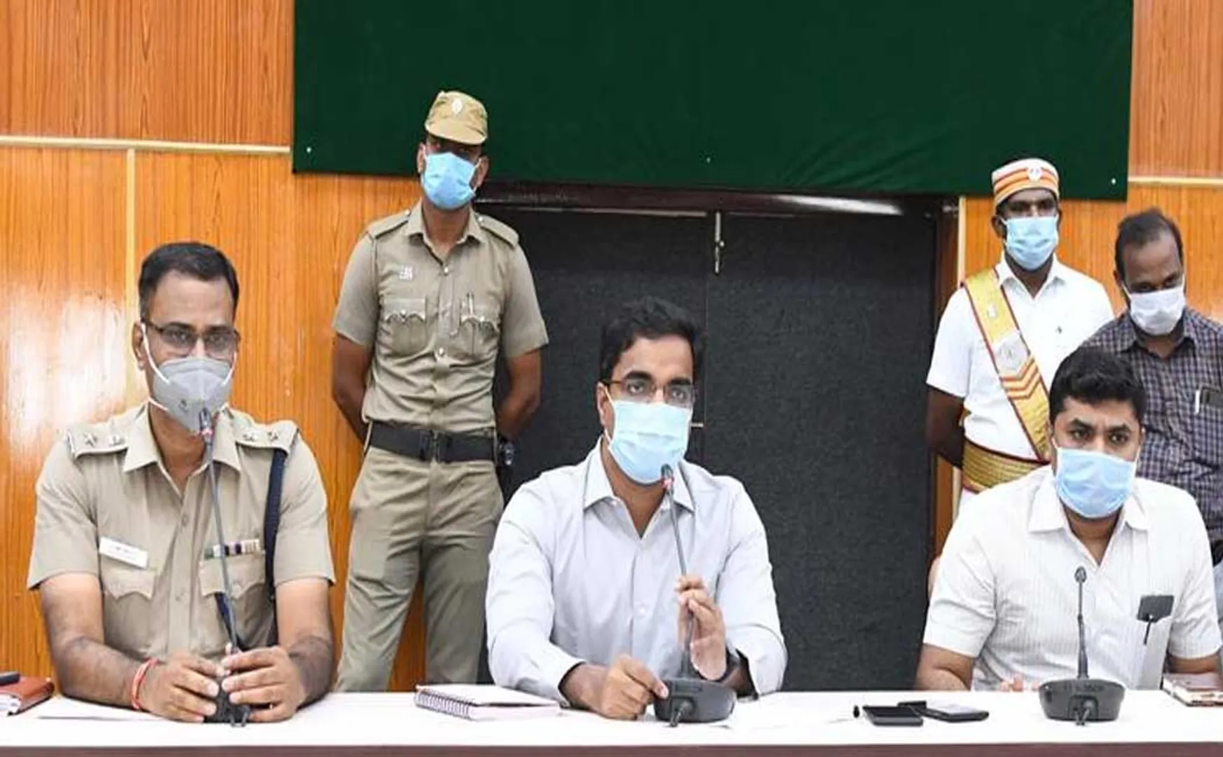 sterlite palnt incident thoothukudi district collector 