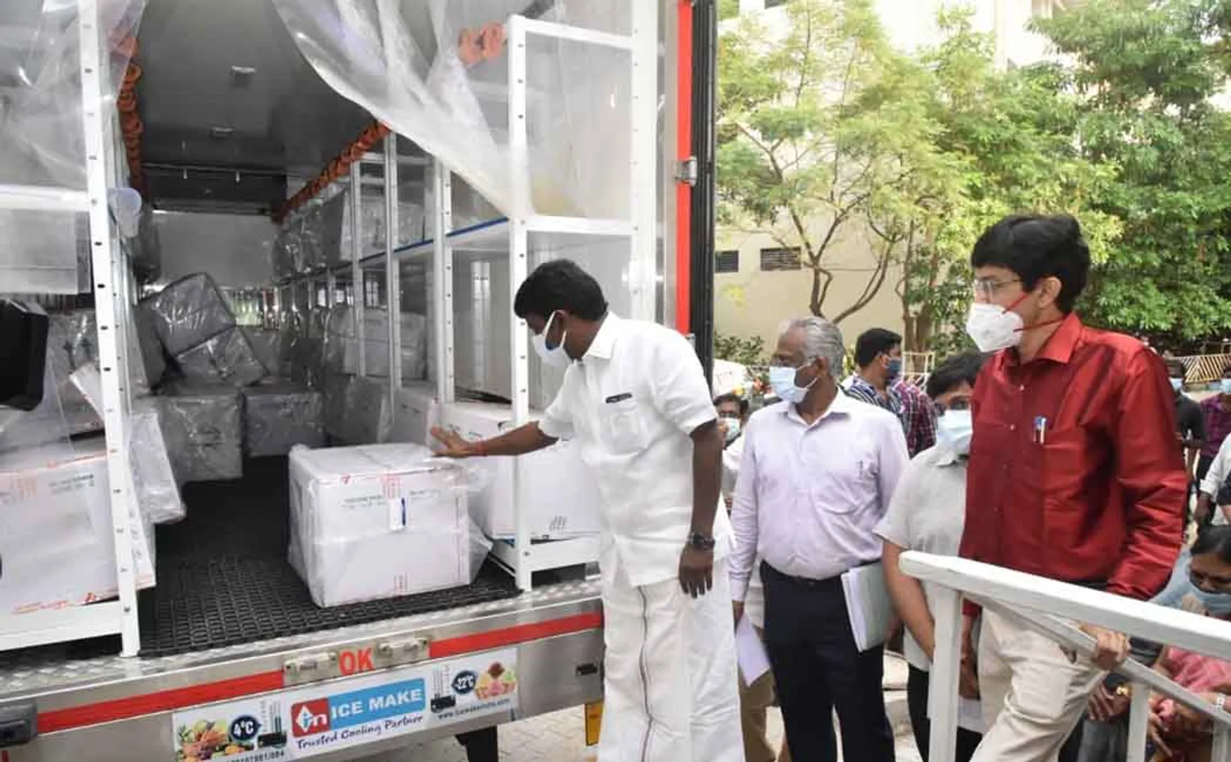 4 lakhs coronavirus vaccines arrived tamilnadu 