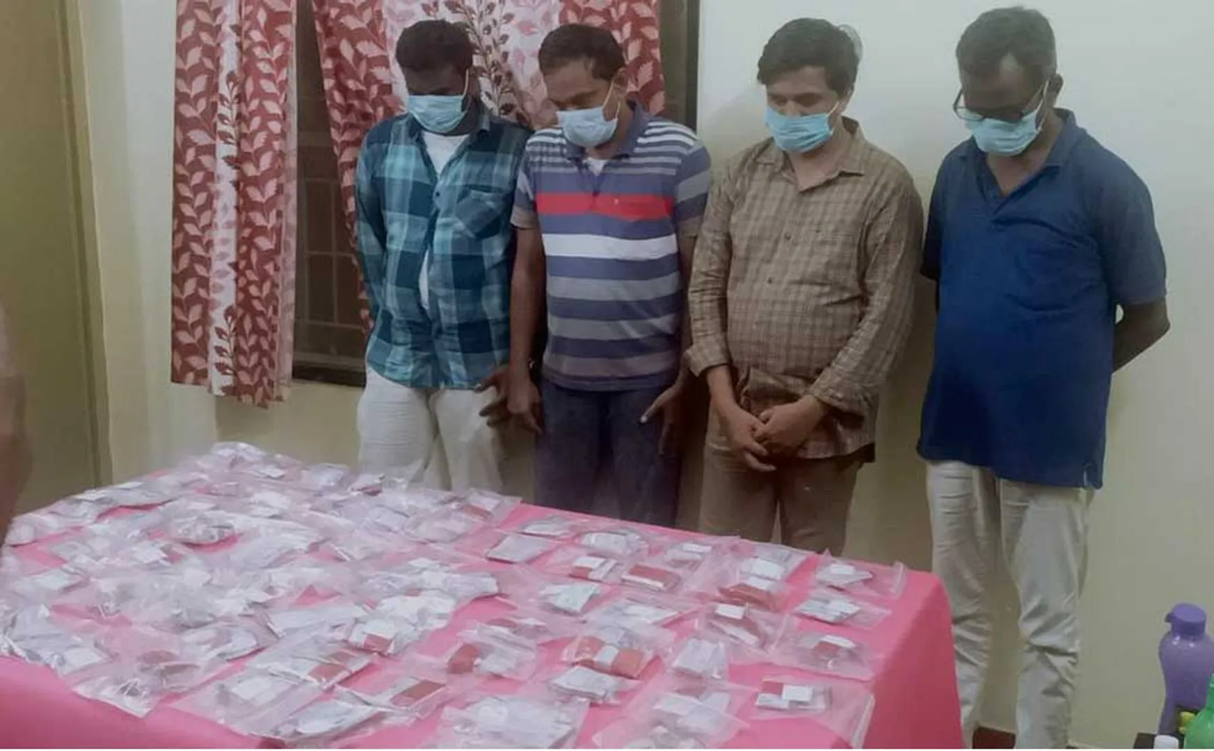 pudukkottai district small finance golds police investigation and arrested employees 