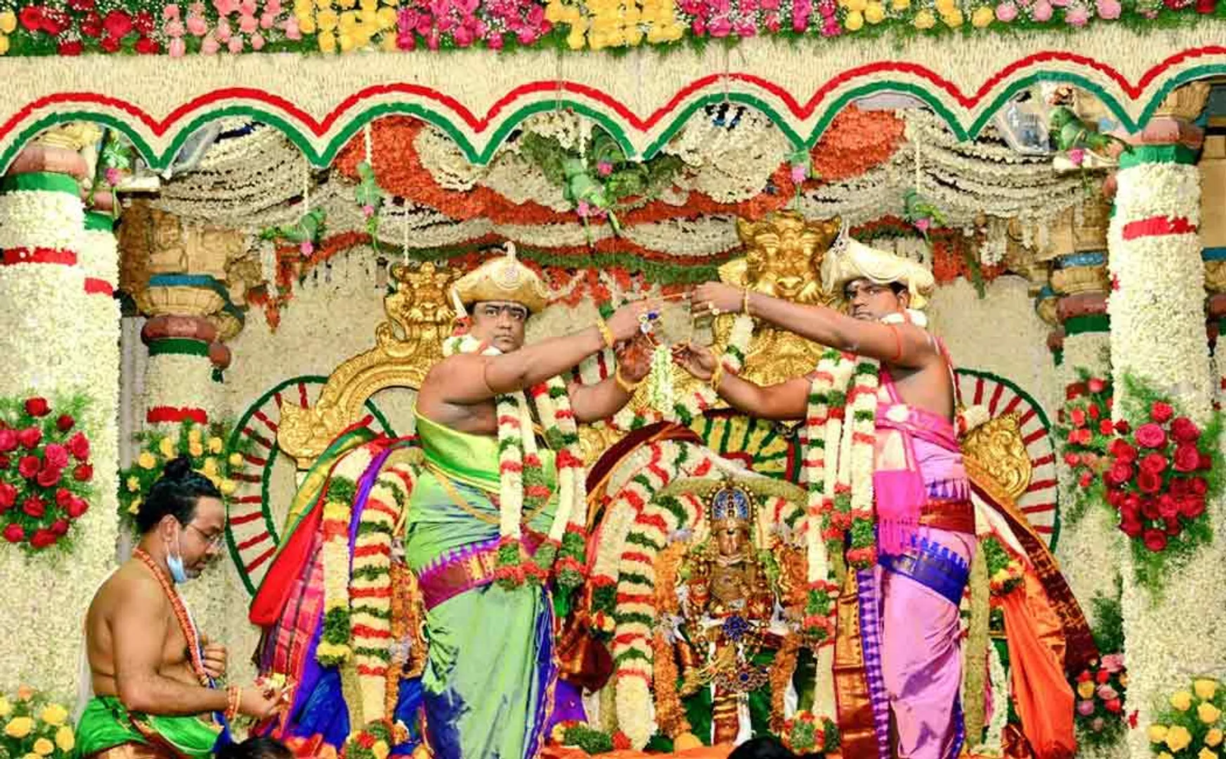 The world famous Madurai Meenakshi Temple wedding held without devotees ..