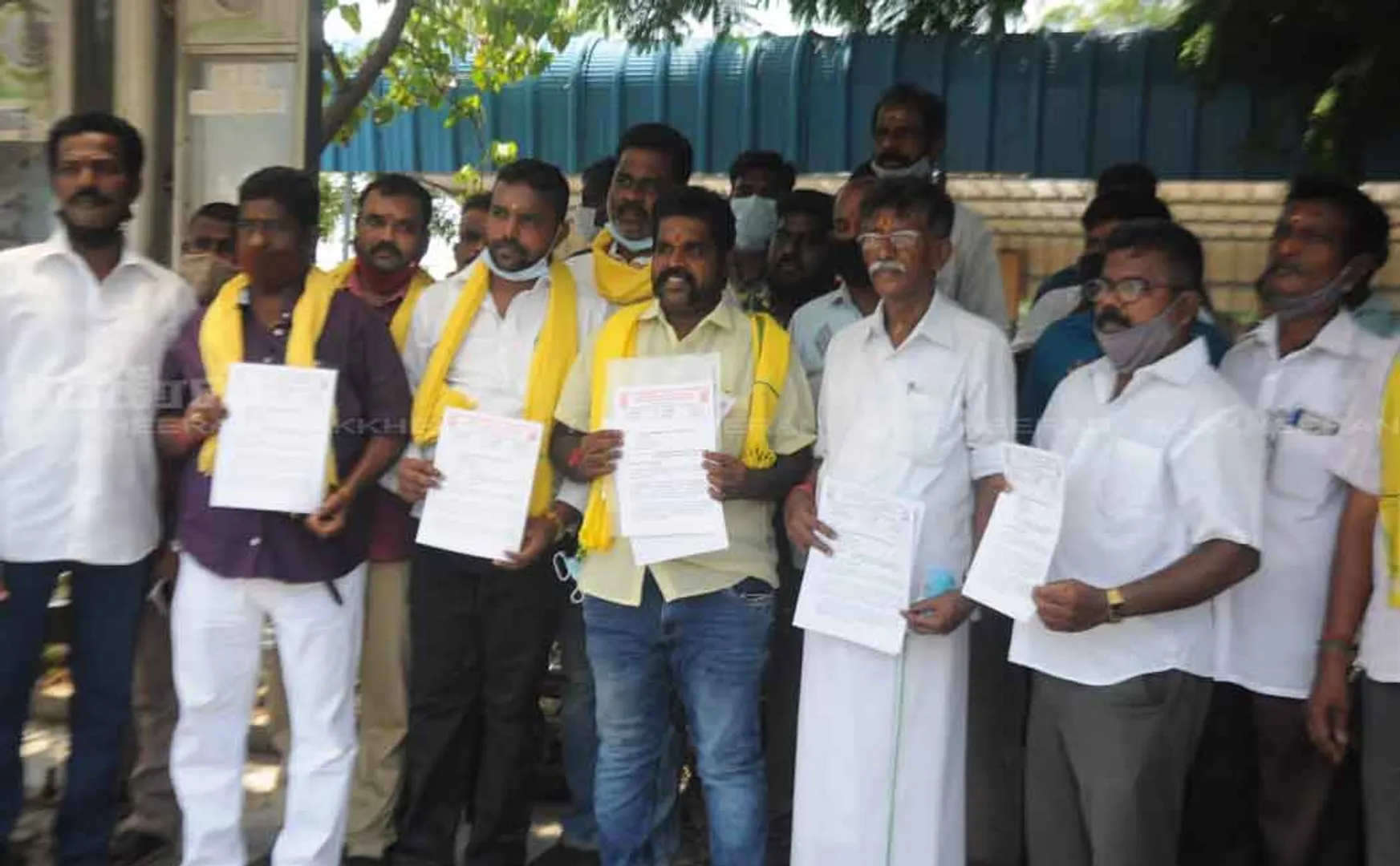 Barbers' Association who went to petition the Chief Minister 