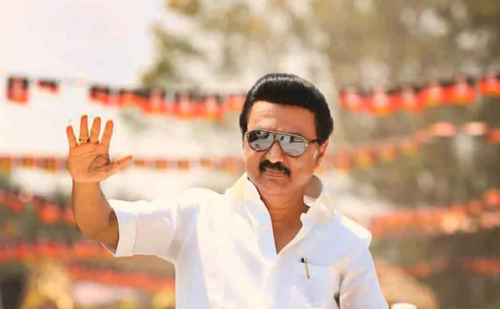DMK has won in six districts  