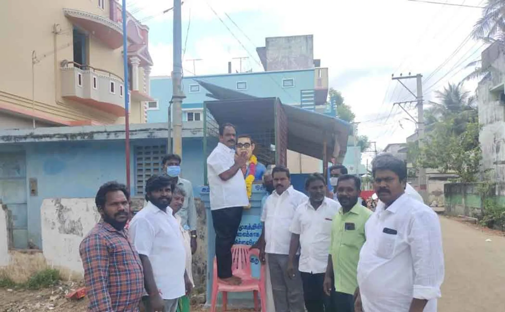 People celebrating the inauguration of MK Stalin as Chief Minister