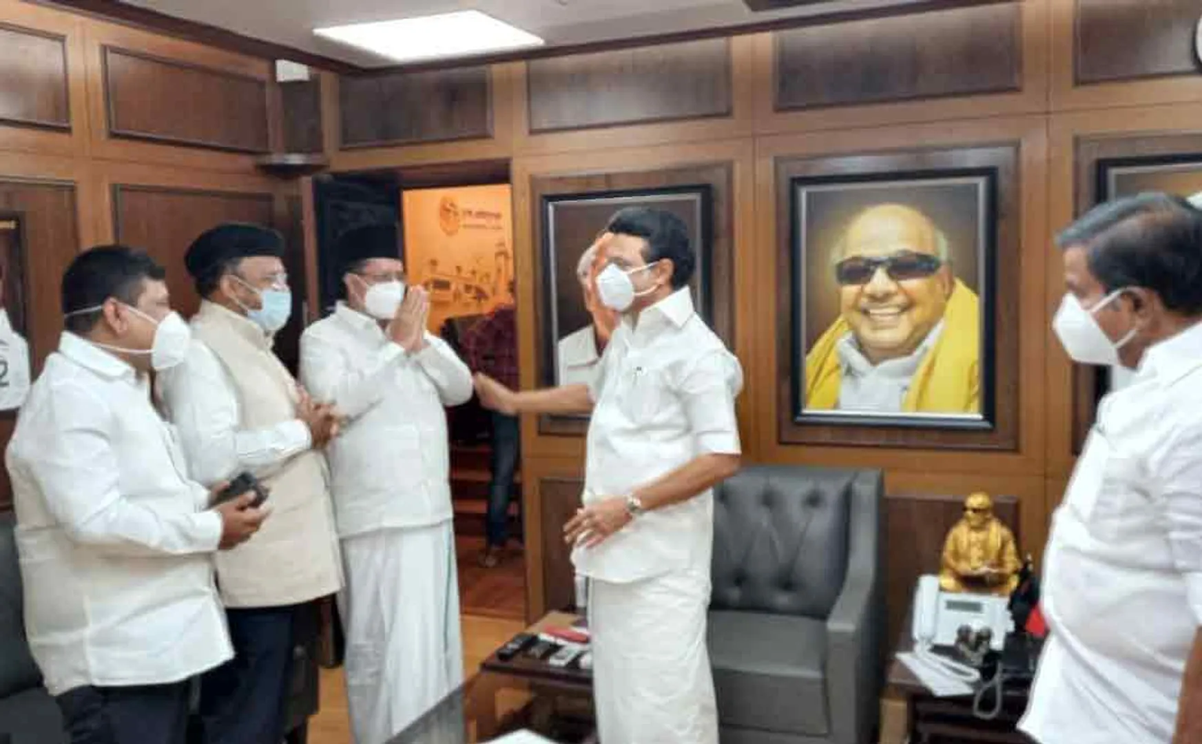 Leaders of the Indian Union Muslim League met and congratulated MK Stalin ..!