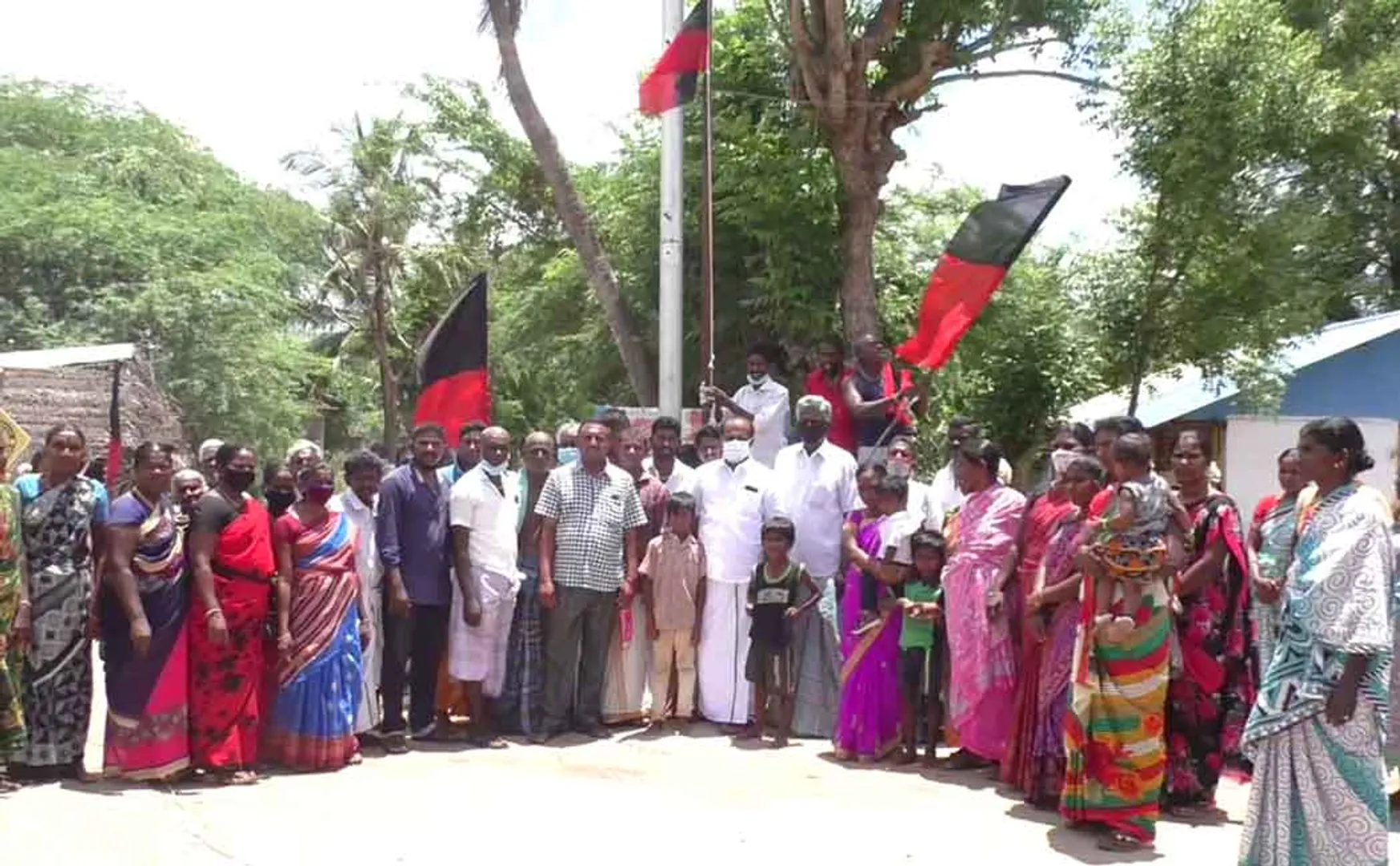 Thiruvarur volunteers celebrate Stalin's victory