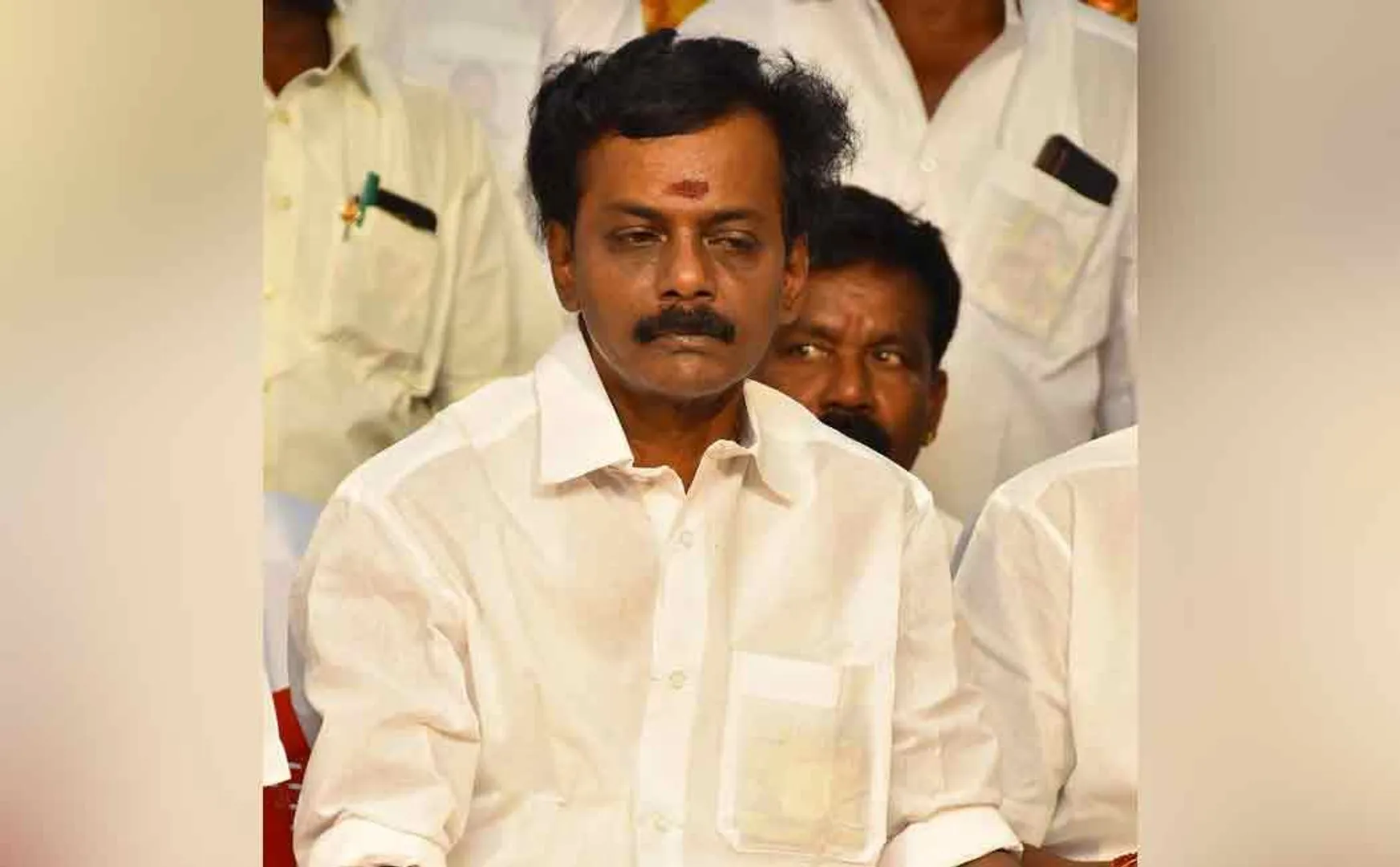 Case filed against former minister's aide ..!