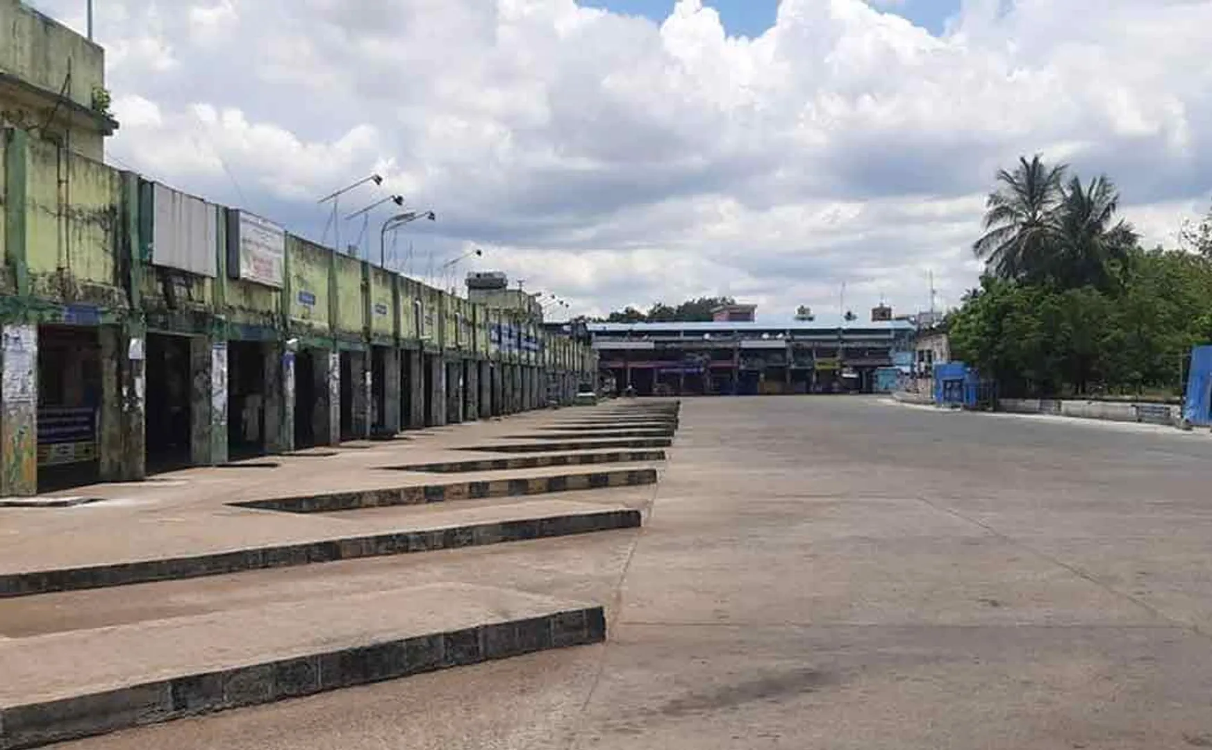 The bus stand should be converted into a vegetable market 