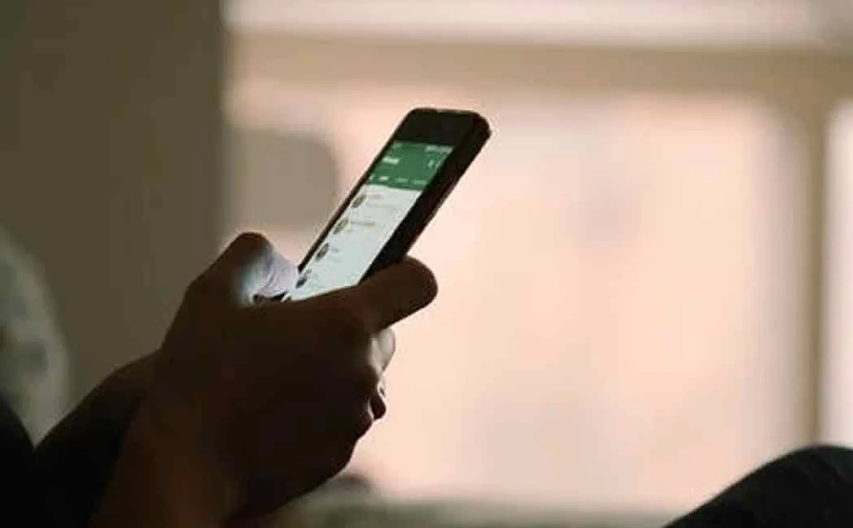 Girlfriend commits suicide by sending video to boyfriend ..!