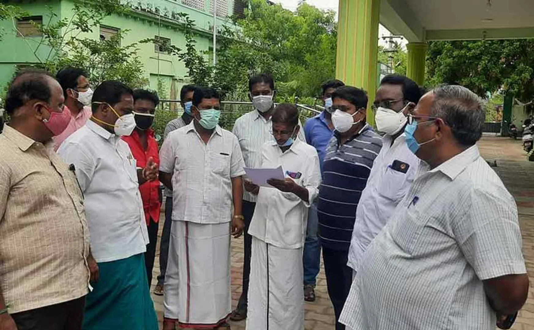 DMK people  condemns ADMK MLA ..!
