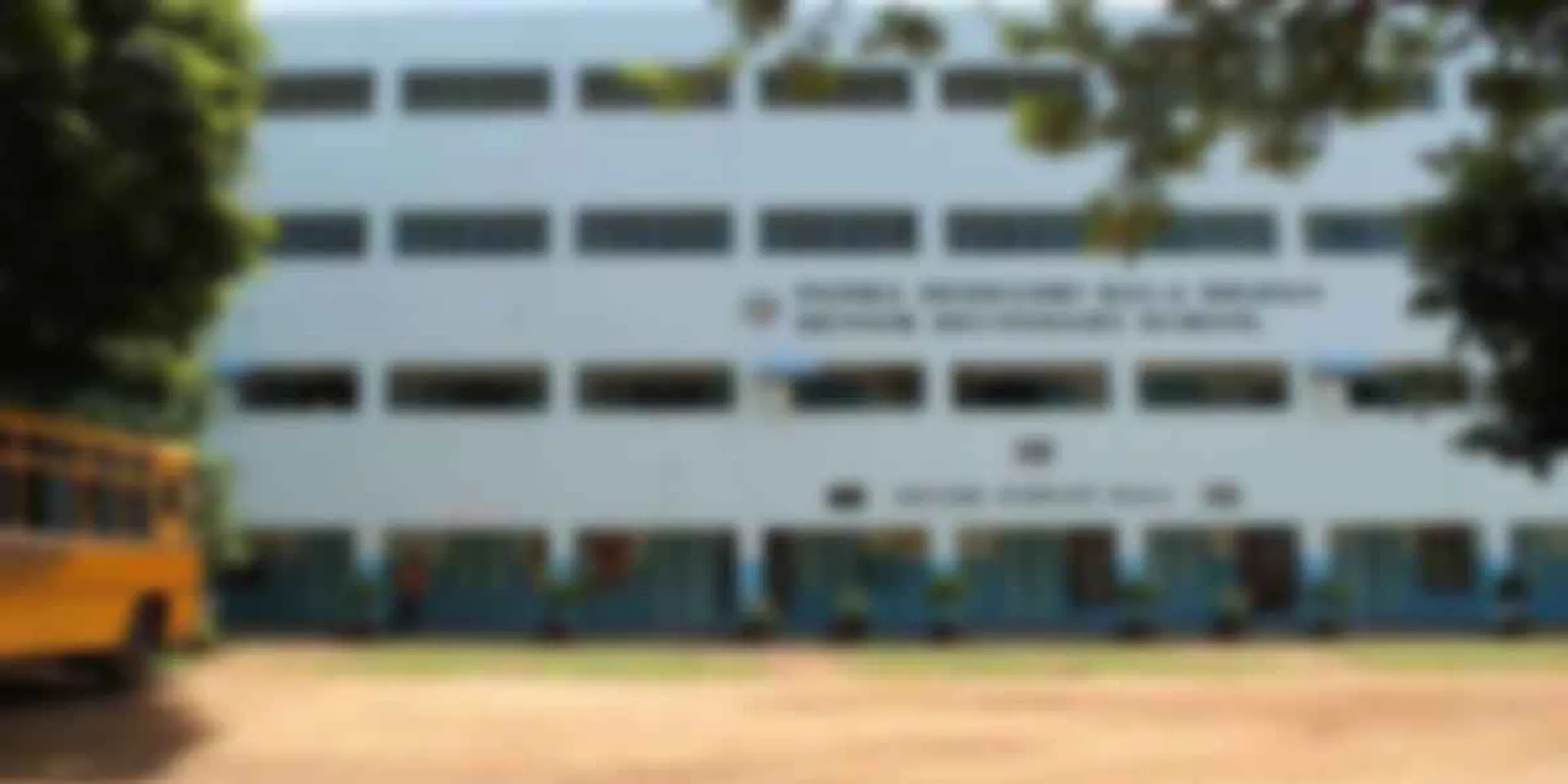 message to school student in online class '' - Notice to private school!