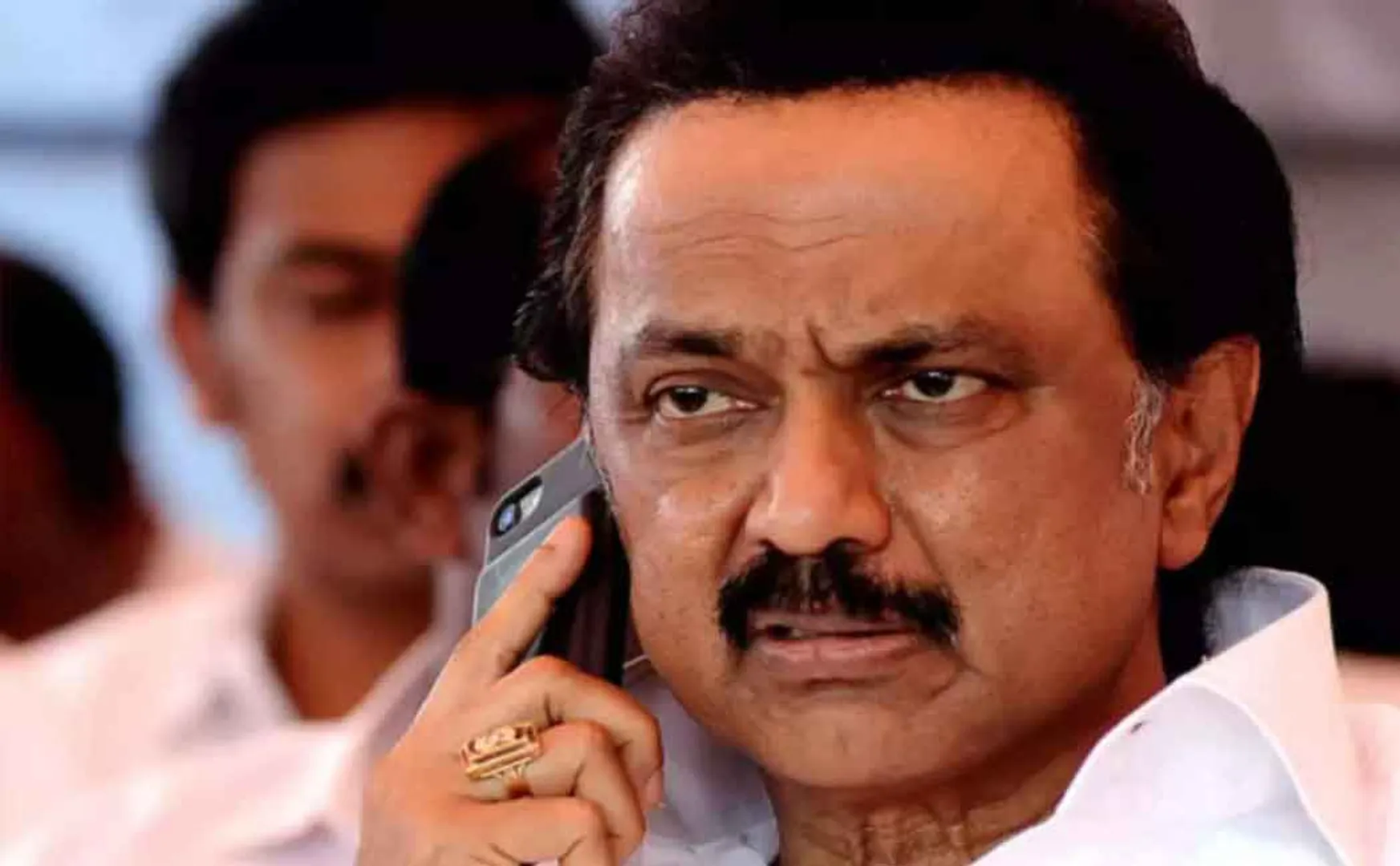 Top officials and rulers who secretly visit the minister in defiance of the Chief Minister's order