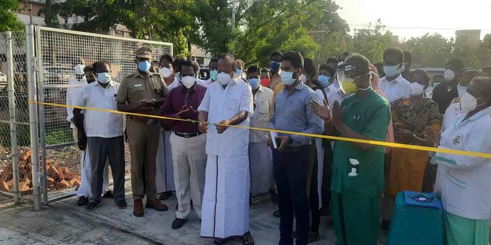 Minister MRK Panneerselvam inaugurated the 400-bed Corona Ward