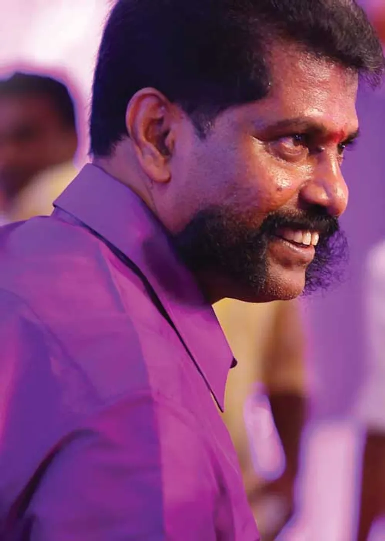 /idhalgal/eniya-utayam/ananana-kaatataiya-valaiyamamaa
