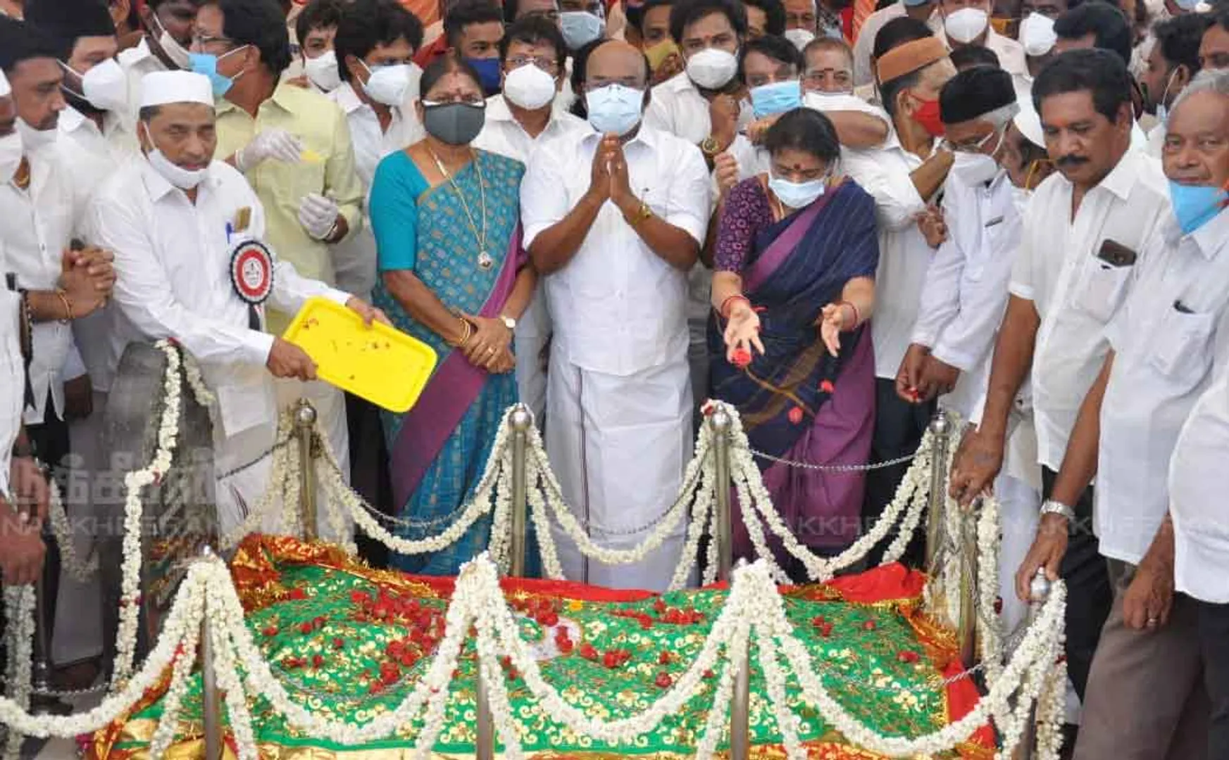 AIADMK pays homage to Gaide Millat Memorial 