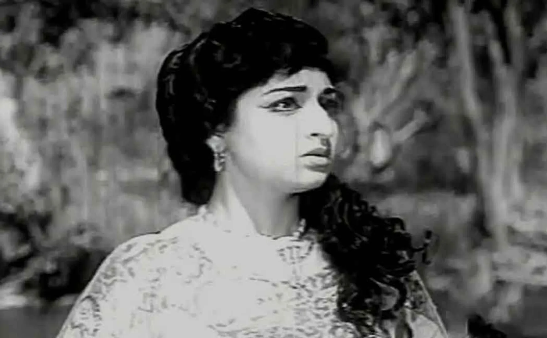 orayiram parvaiyile song