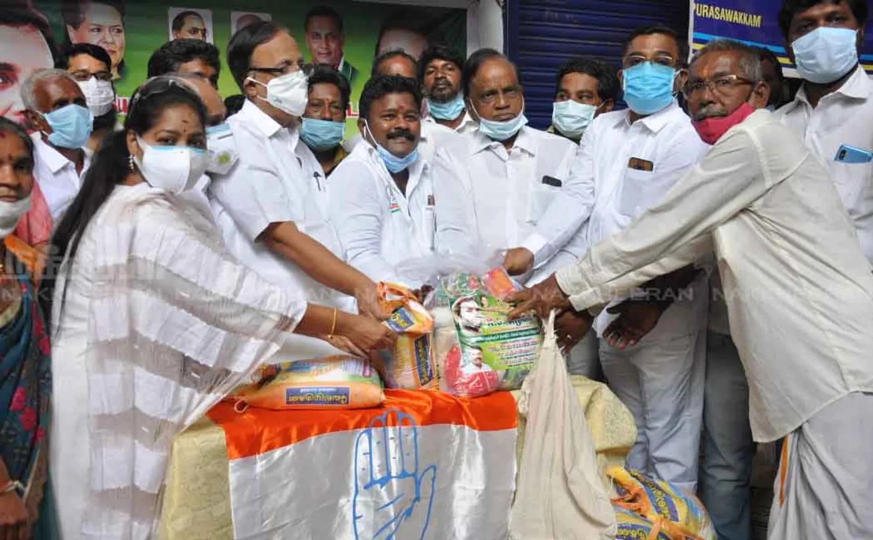 Congressmen who provided relief items