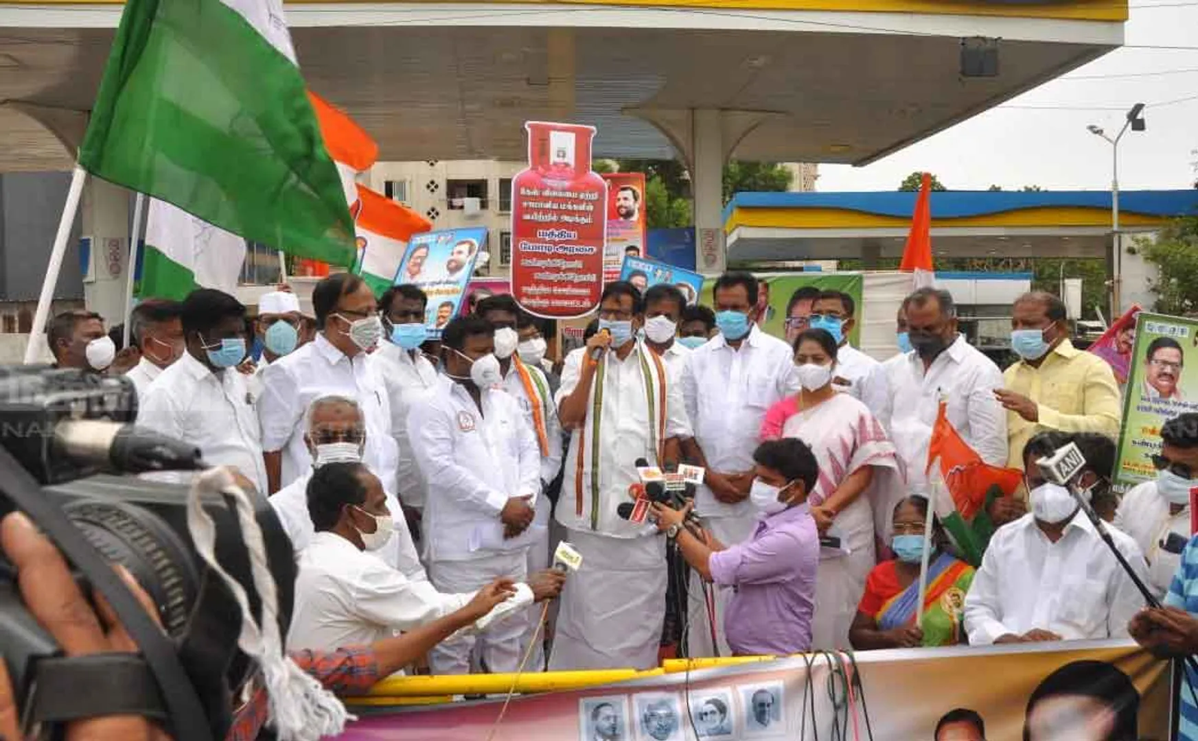 price hike struggle led by KS Alagiri 