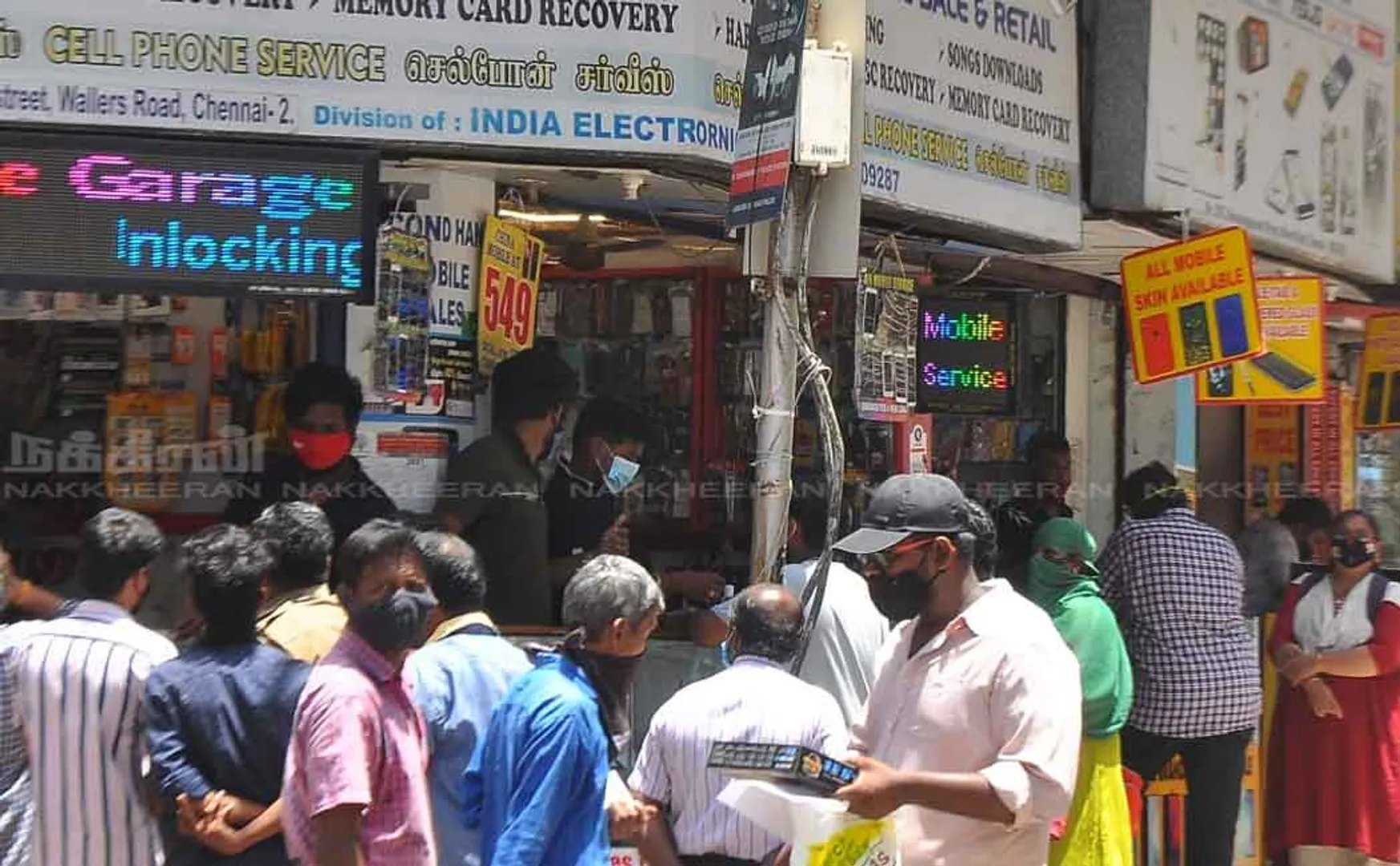 Crowds of customers on Richie Street