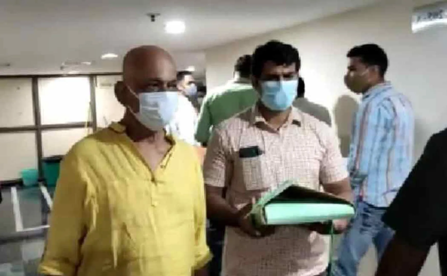 Delhi court Permitted to take Sivasankar Baba to Chennai 