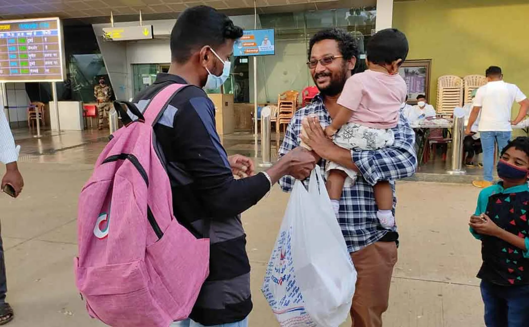 The infant who lost his mother and came to Tamil Nadu from Dubai